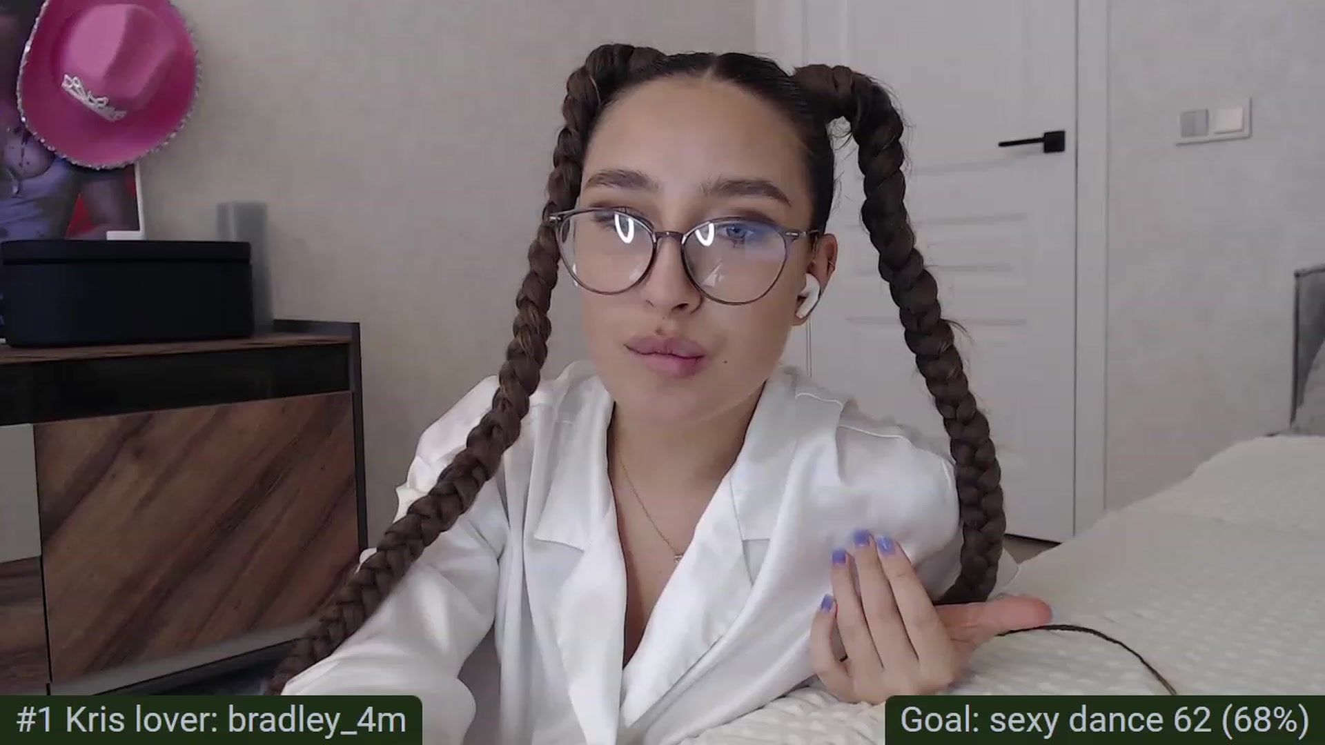 Gallery image thumbnail from Tama_gotchi's myfreecams stream on, 09/13/2023, 10:03 image 6 of 20