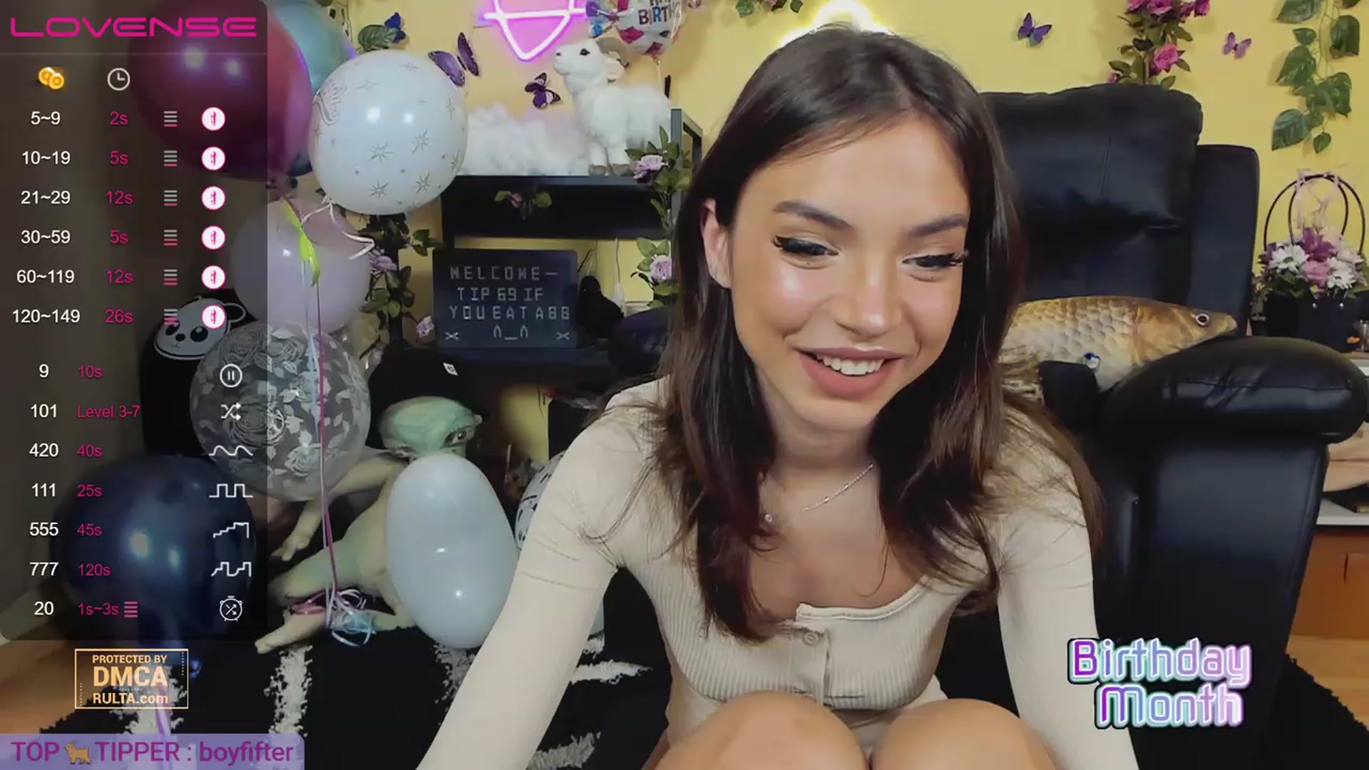 Gallery image thumbnail from TamaraRay's myfreecams stream on, 12/11/2022, 03:23 image 9 of 20