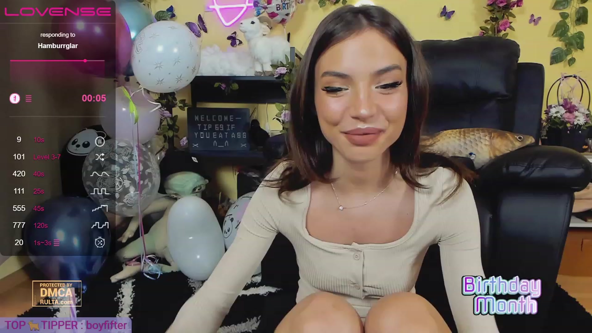 Gallery image thumbnail from TamaraRay's myfreecams stream on, 12/11/2022, 03:23 image 6 of 20
