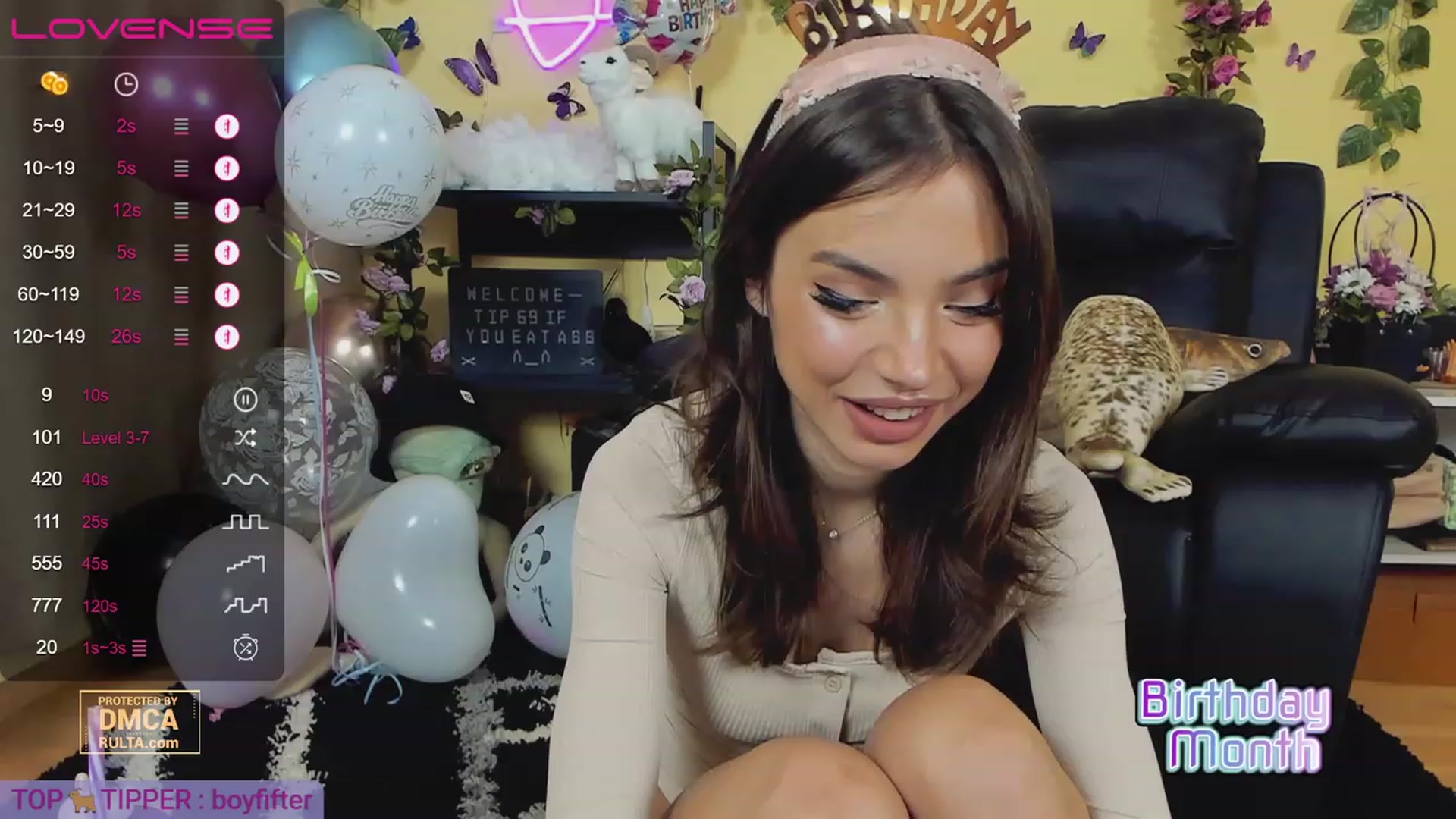 Gallery image thumbnail from TamaraRay's myfreecams stream on, 12/11/2022, 04:46 image 6 of 20