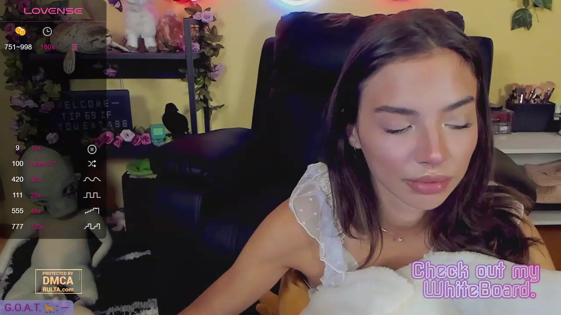 Gallery image thumbnail from TamaraRay's myfreecams stream on, 10/18/2023, 04:39 image 7 of 20