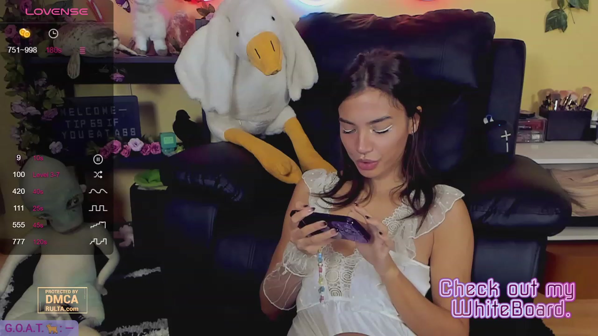 Gallery image thumbnail from TamaraRay's myfreecams stream on, 10/18/2023, 04:39 image 17 of 20