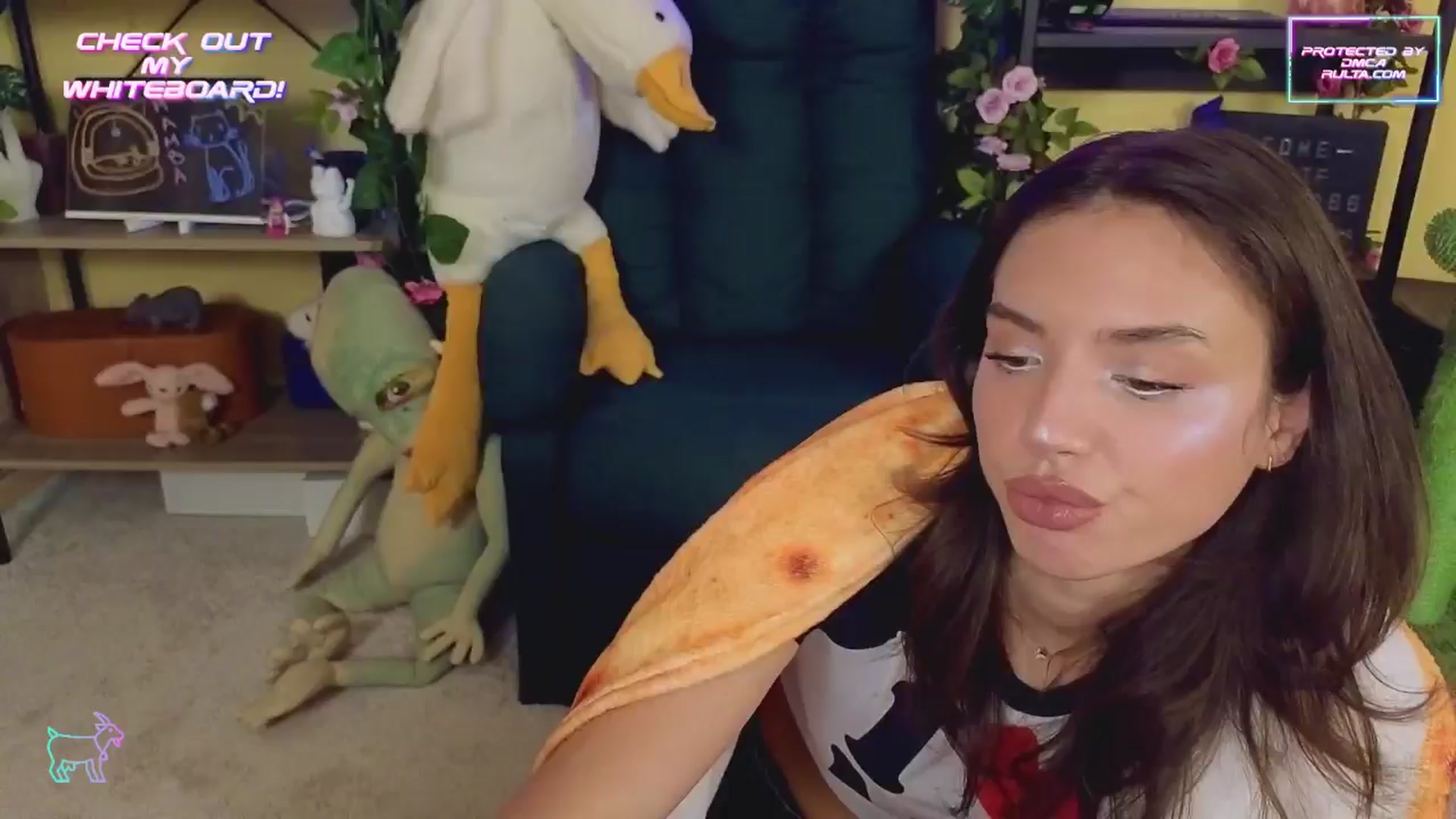 Gallery image thumbnail from TamaraRay's myfreecams stream on, 05/13/2024, 05:56 image 7 of 20