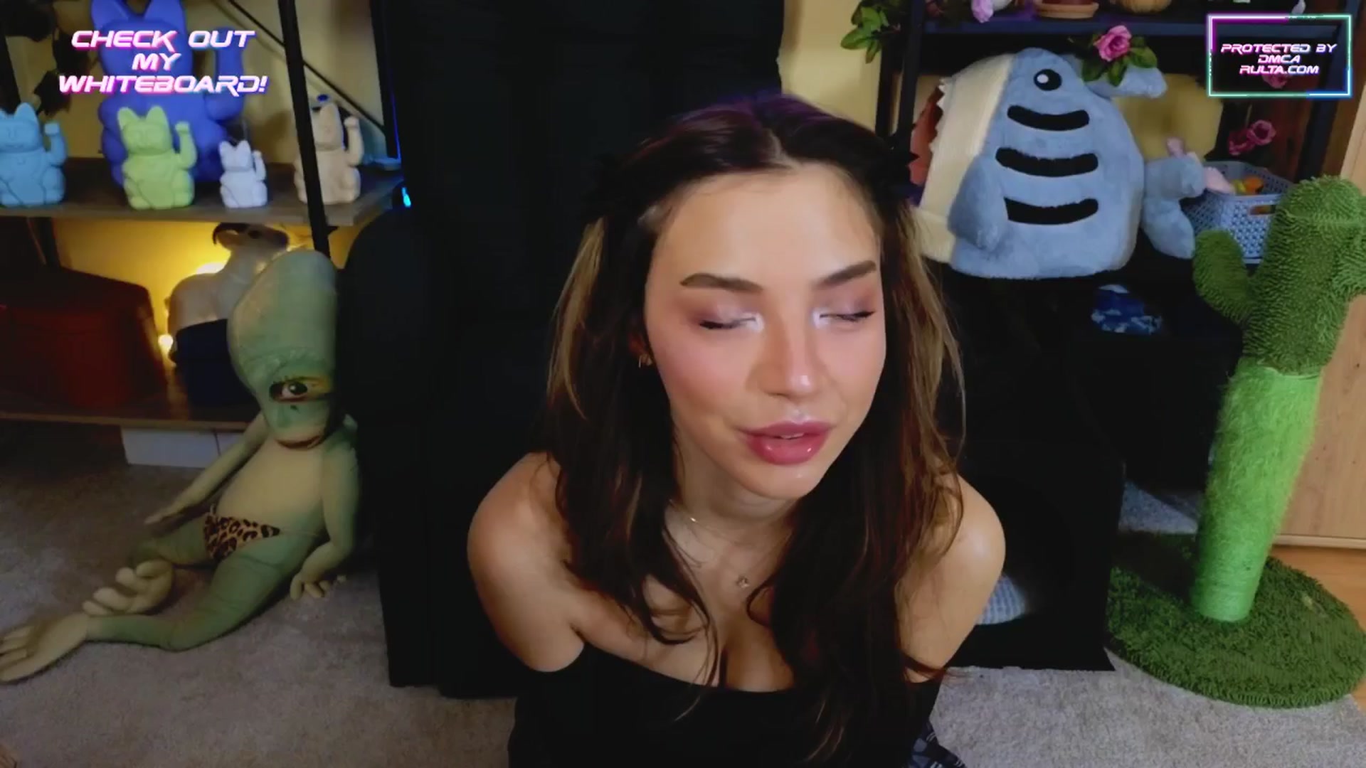 Gallery image thumbnail from TamaraRay's myfreecams stream on, 03/04/2025, 04:51 image 8 of 20
