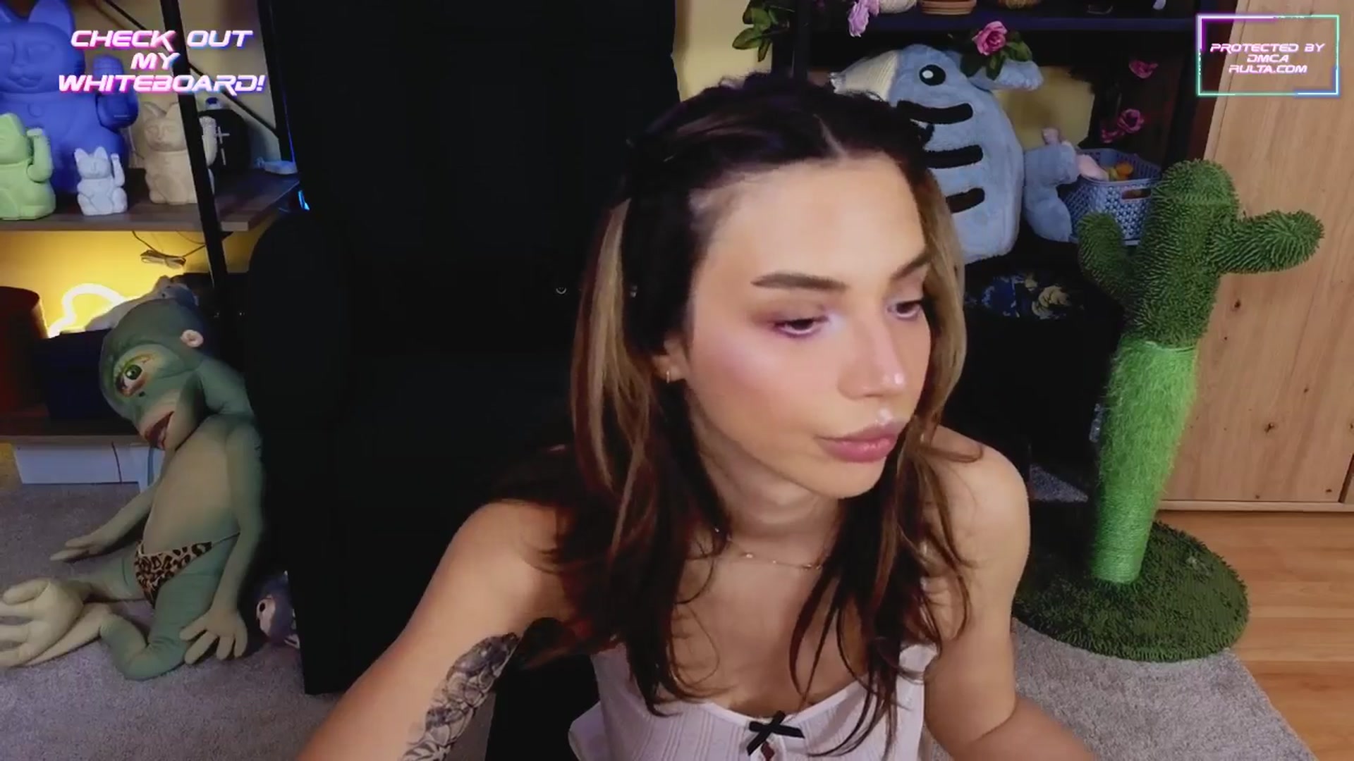 Gallery image thumbnail from TamaraRay's myfreecams stream on, 03/10/2025, 05:15 image 9 of 20