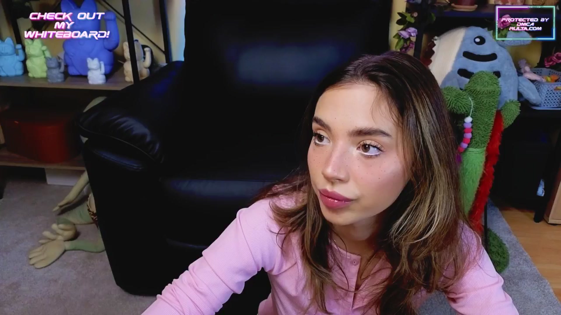 Gallery image thumbnail from TamaraRay's myfreecams stream on, 05/20/2025, 04:57 image 1 of 20