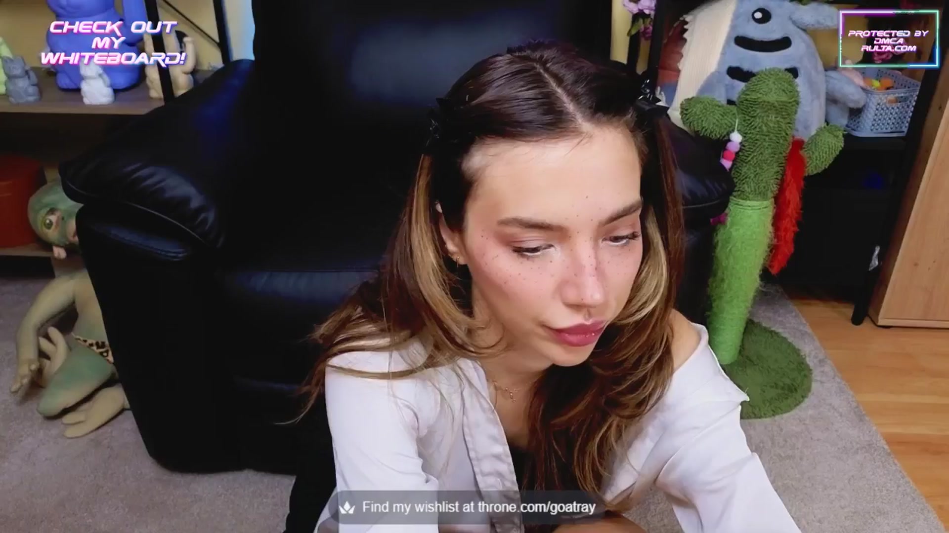 Gallery image thumbnail from TamaraRay's myfreecams stream on, 06/15/2025, 05:22 image 1 of 20