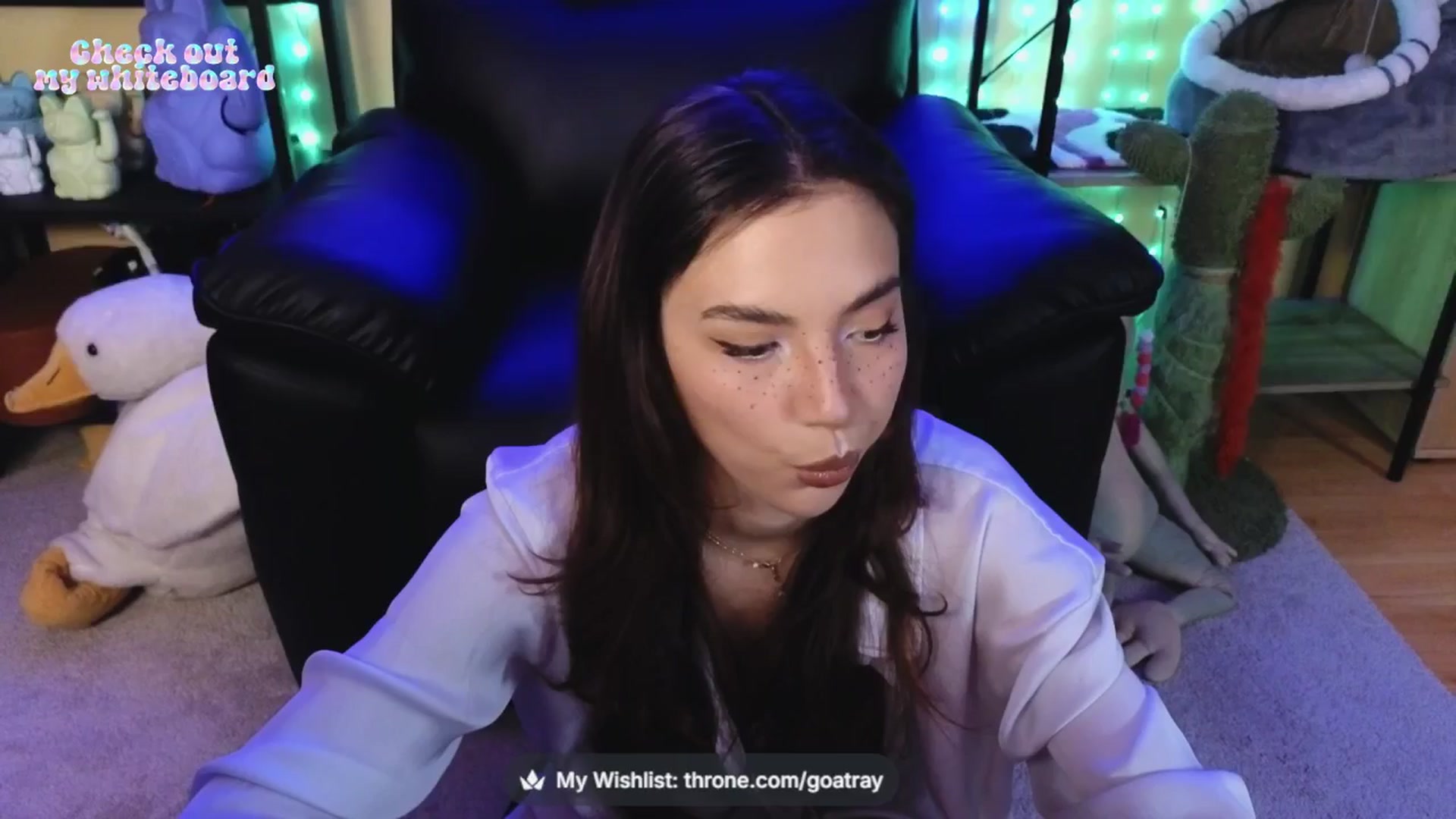 Gallery image thumbnail from TamaraRay's myfreecams stream on, 04/19/2026, 03:22 image 1 of 20