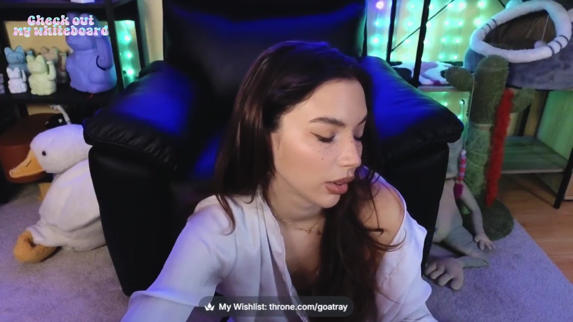 Gallery image thumbnail from TamaraRay's myfreecams stream on, 04/19/2026, 03:22 image 14 of 20