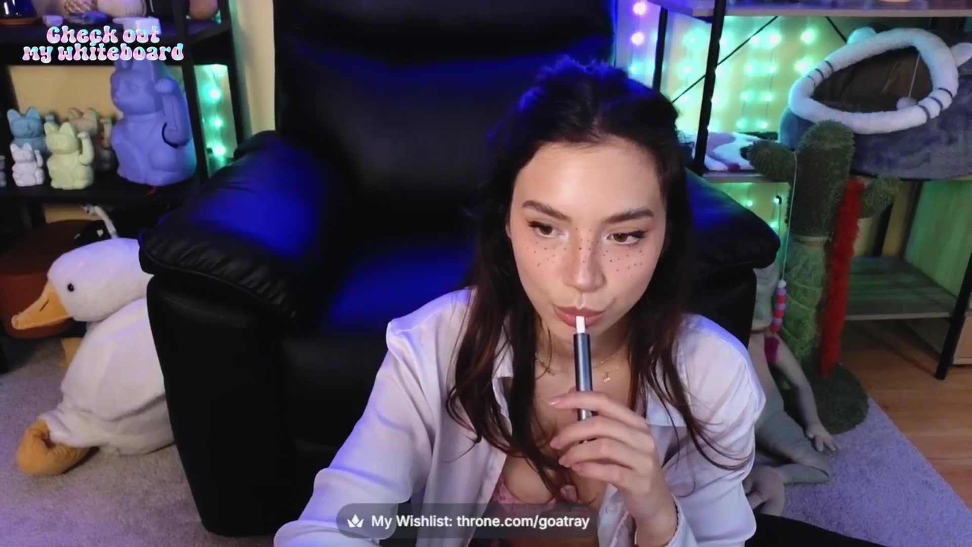 Gallery image thumbnail from TamaraRay's myfreecams stream on, 04/19/2026, 05:32 image 8 of 20