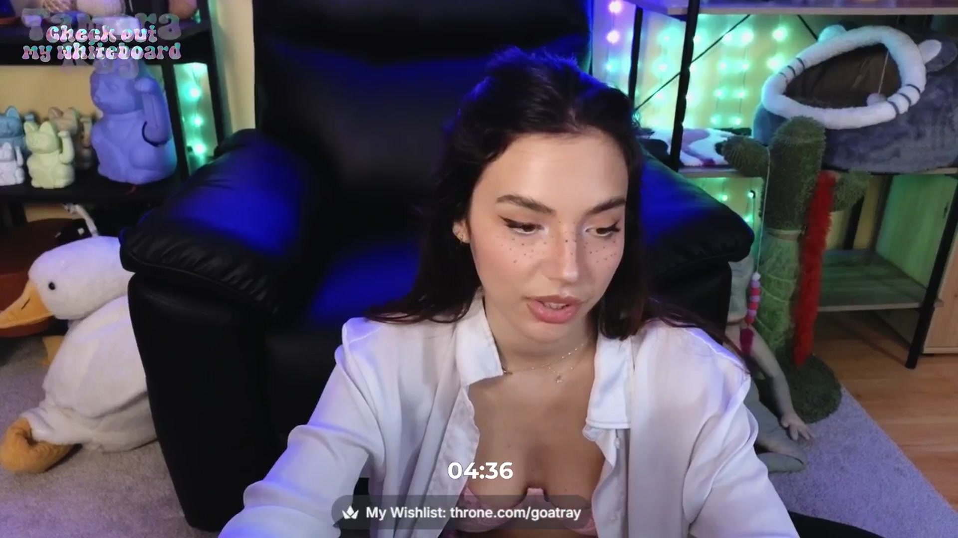 Gallery image thumbnail from TamaraRay's myfreecams stream on, 04/19/2026, 05:32 image 16 of 20