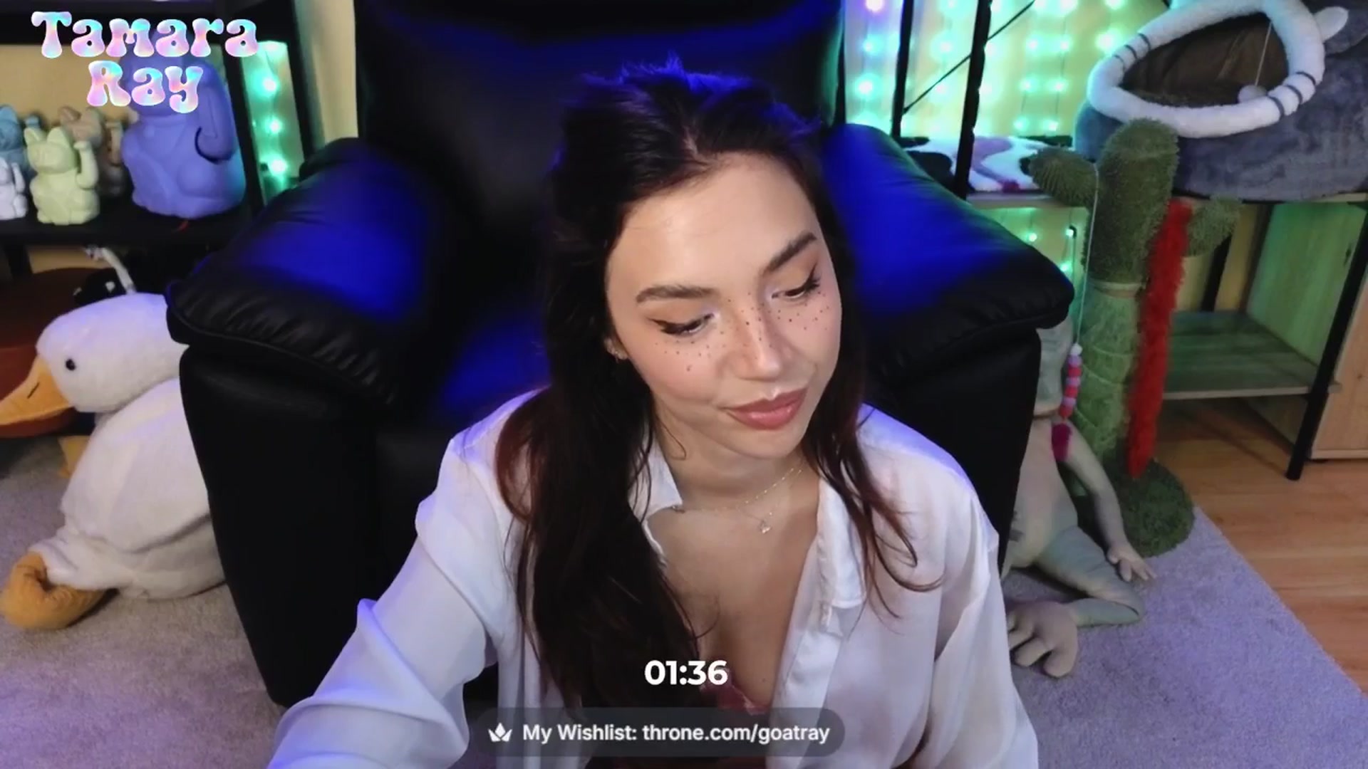 Gallery image thumbnail from TamaraRay's myfreecams stream on, 04/19/2026, 05:32 image 19 of 20