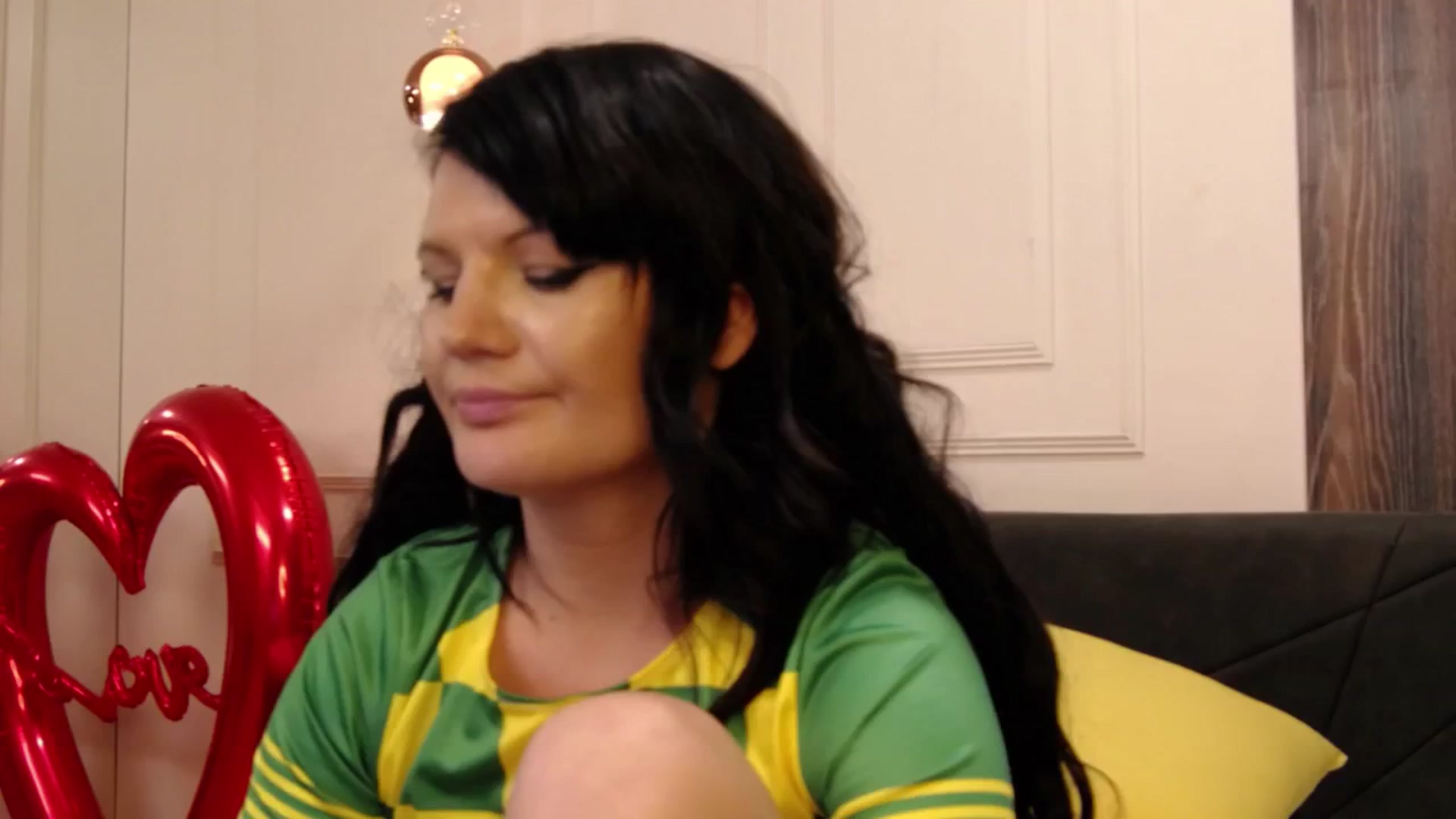 Gallery image thumbnail from Tamia_lou's myfreecams stream on, 05/21/2025, 13:01 image 19 of 20