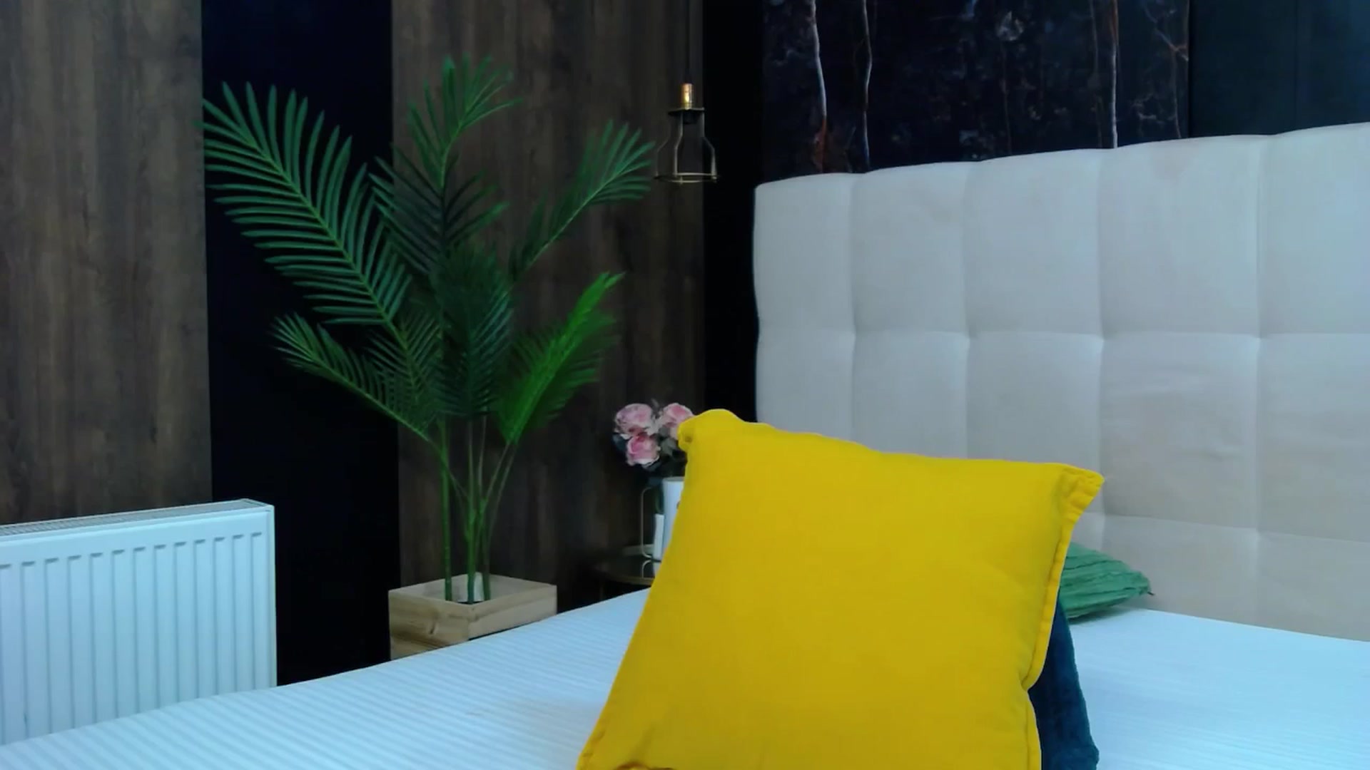 Gallery image thumbnail from Tamia_lou's myfreecams stream on, 10/18/2025, 14:34 image 12 of 20
