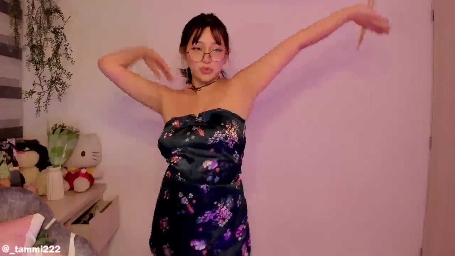 Gallery image thumbnail from Tammara222's myfreecams stream on, 08/24/2025, 01:52 image 3 of 20