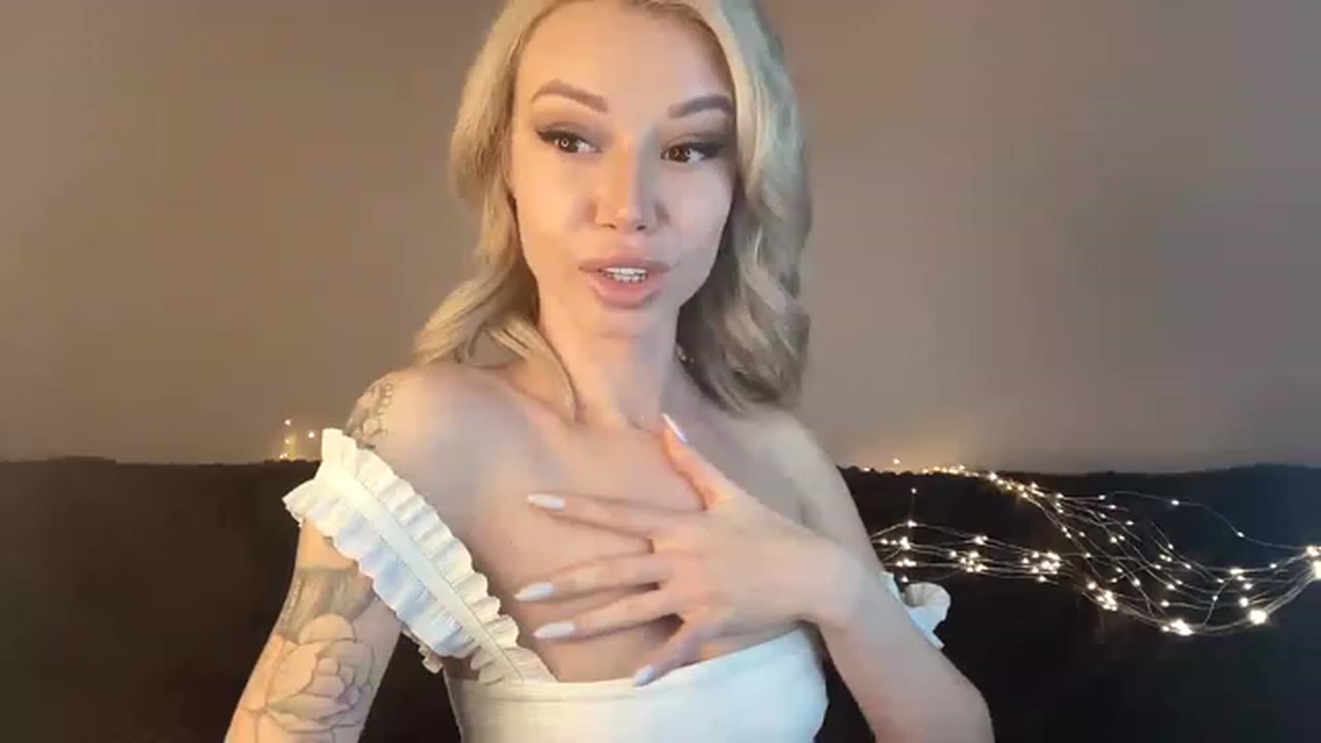 Gallery image thumbnail from TammyLynn's myfreecams stream on, 01/01/2023, 12:50 image 6 of 20