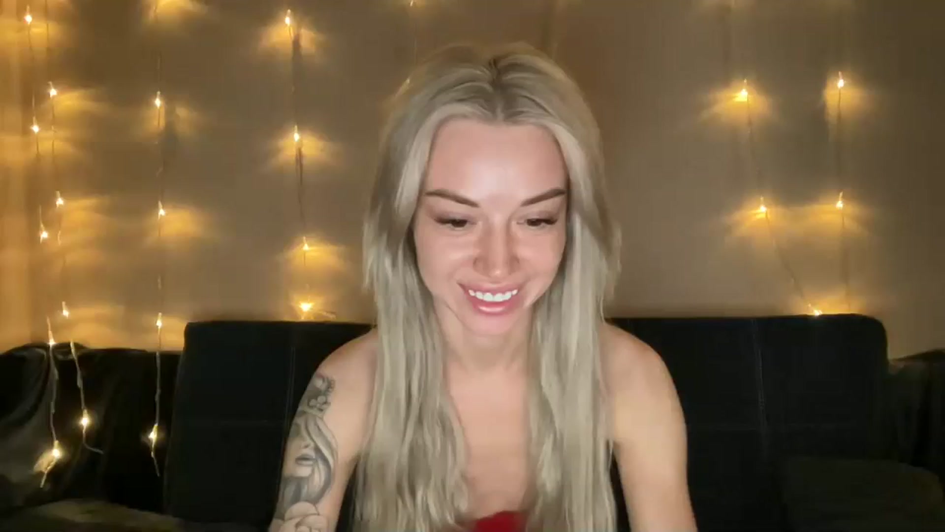 Gallery image thumbnail from TammyLynn's myfreecams stream on, 03/19/2024, 14:19 image 1 of 20