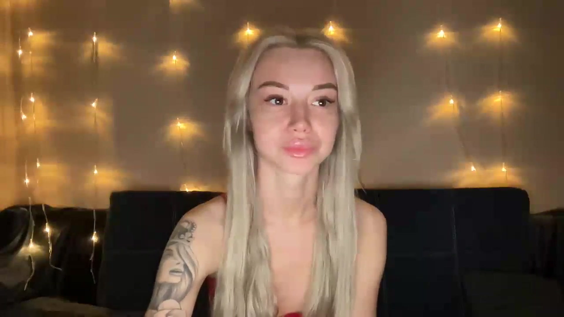 Gallery image thumbnail from TammyLynn's myfreecams stream on, 03/19/2024, 14:19 image 12 of 20