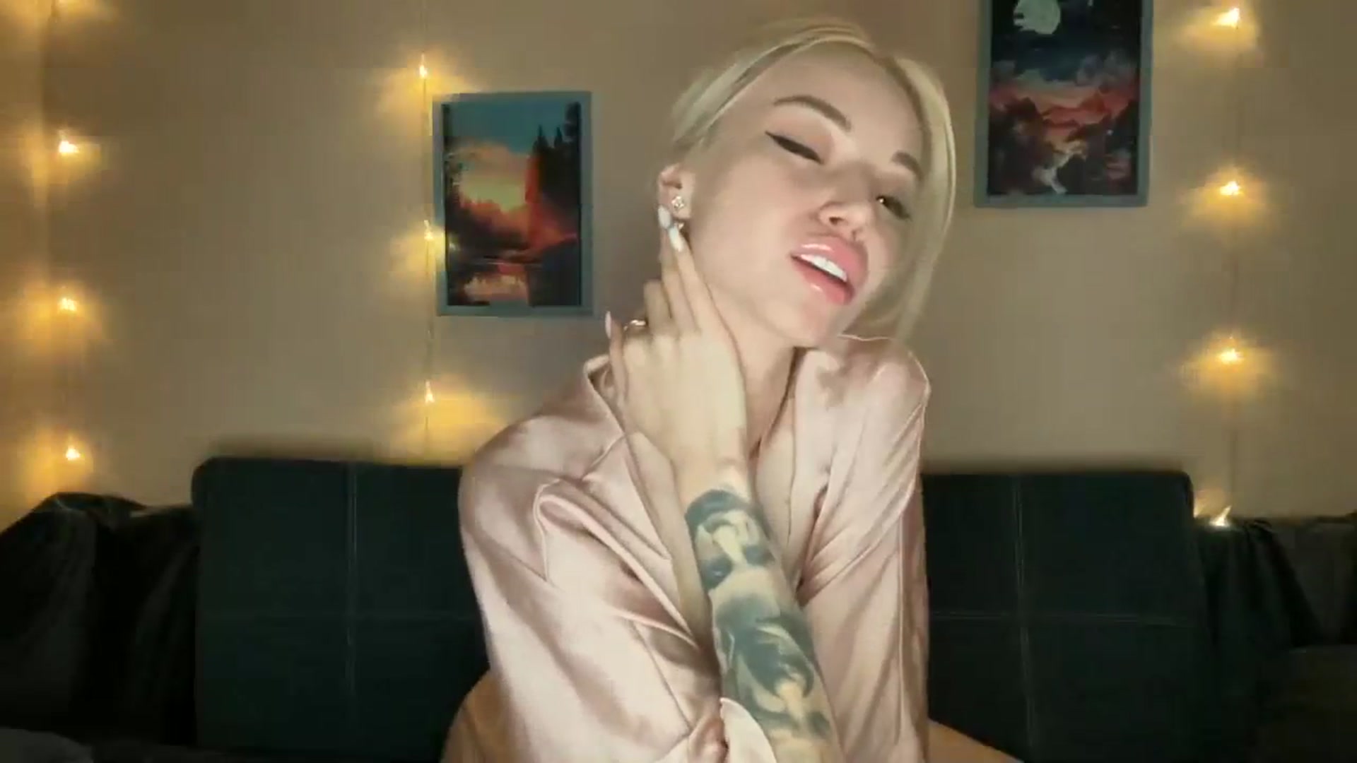 Gallery image thumbnail from TammyLynn's myfreecams stream on, 04/07/2024, 12:34 image 16 of 20