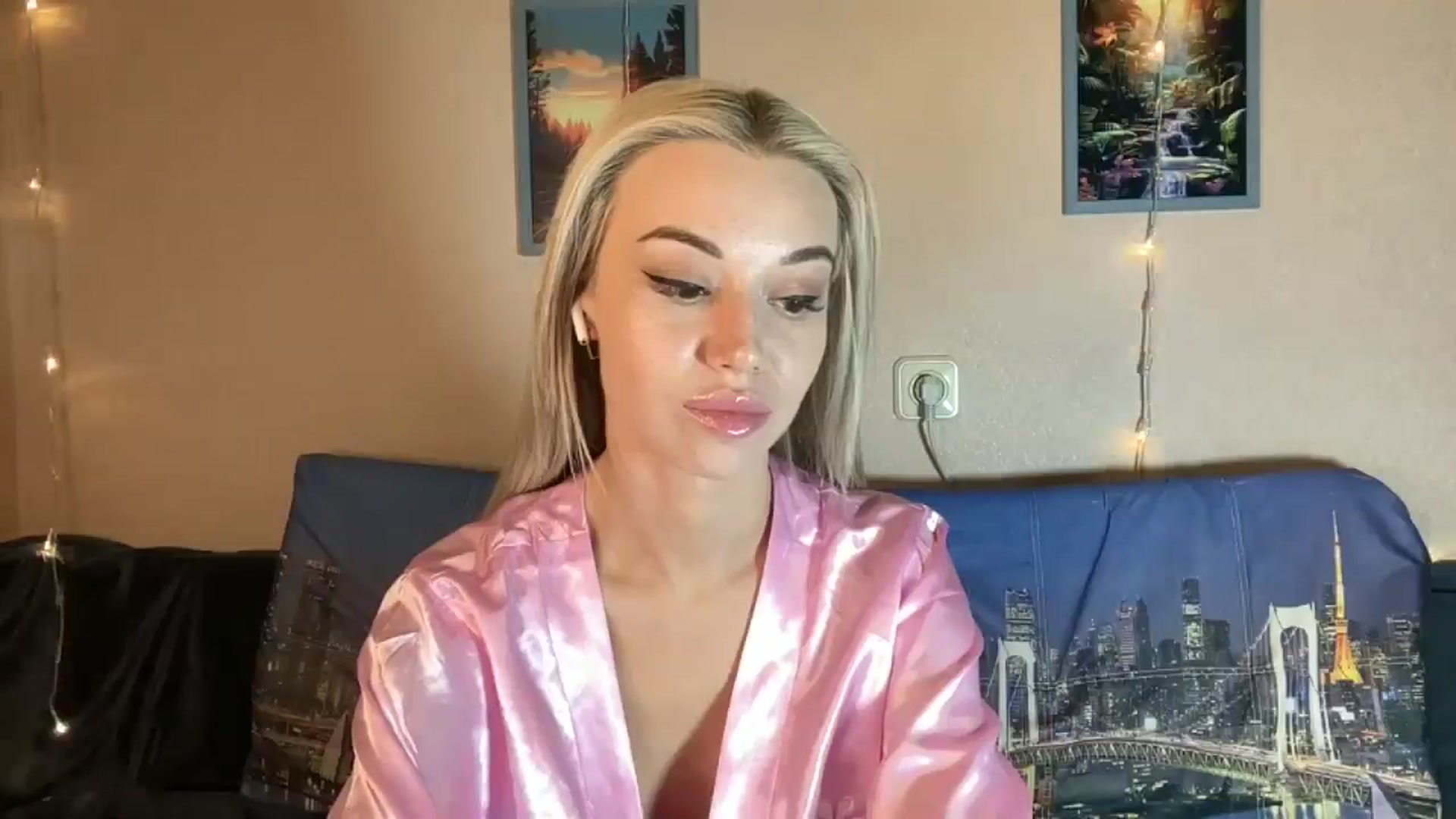 Gallery image thumbnail from TammyLynn's myfreecams stream on, 05/17/2024, 17:13 image 16 of 20