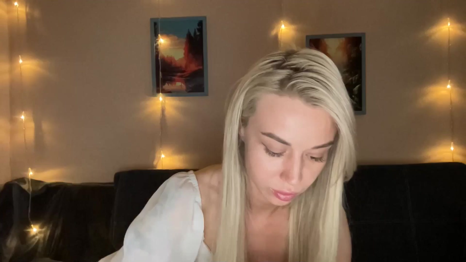 Gallery image thumbnail from TammyLynn's myfreecams stream on, 06/25/2024, 13:10 image 1 of 20