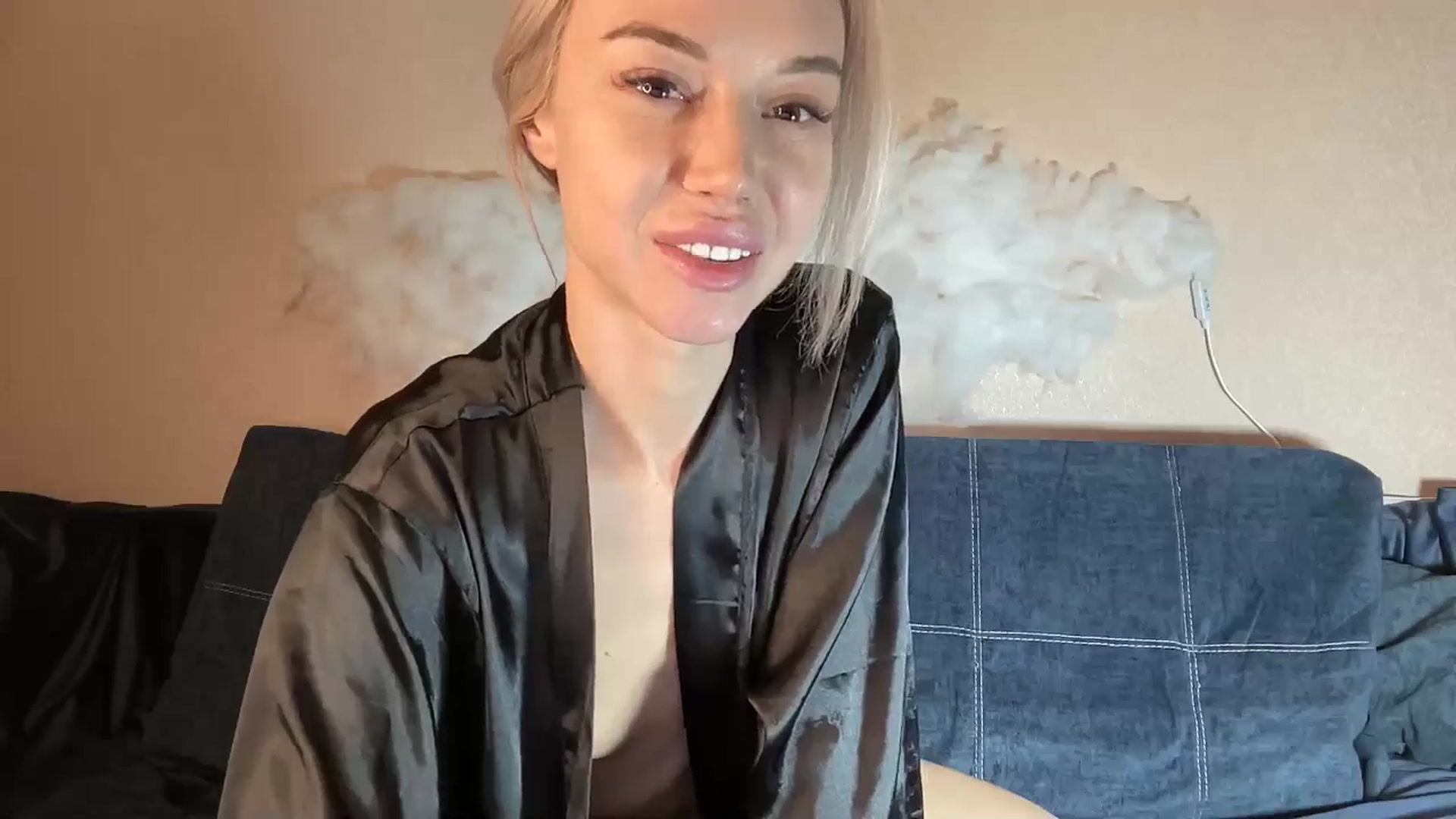 Gallery image thumbnail from TammyLynn's myfreecams stream on, 11/28/2024, 16:35 image 7 of 20