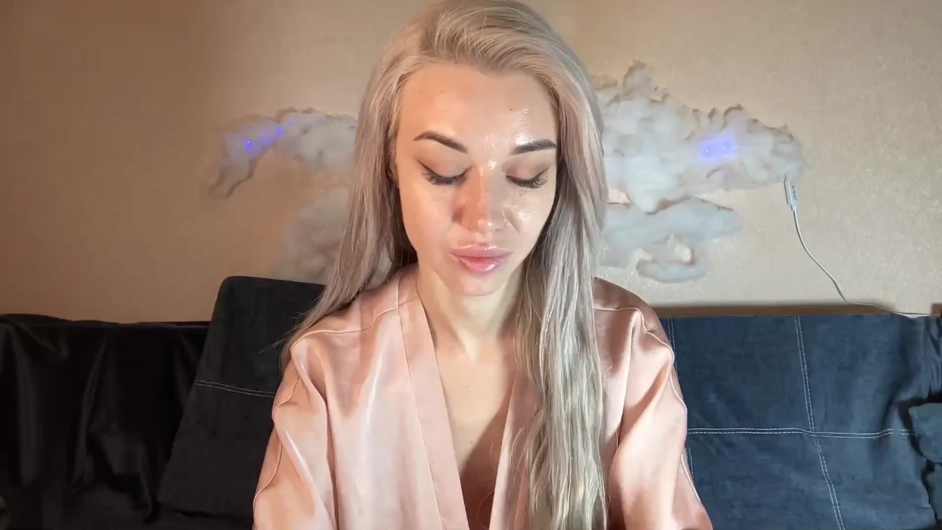 Gallery image thumbnail from TammyLynn's myfreecams stream on, 12/19/2024, 16:07 image 3 of 20