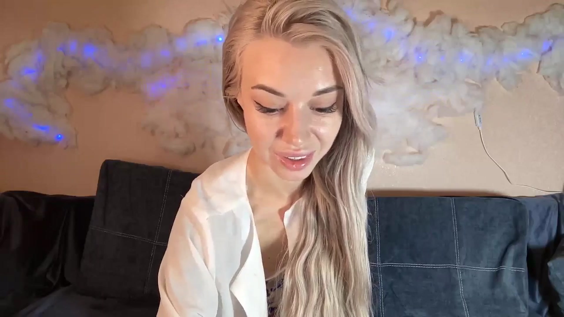 Gallery image thumbnail from TammyLynn's myfreecams stream on, 12/22/2024, 13:18 image 9 of 20