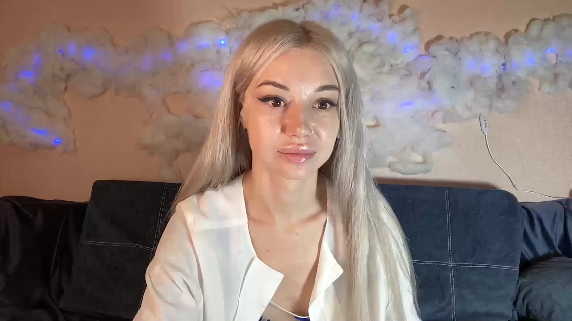 Gallery image thumbnail from TammyLynn's myfreecams stream on, 12/24/2024, 15:19 image 17 of 20