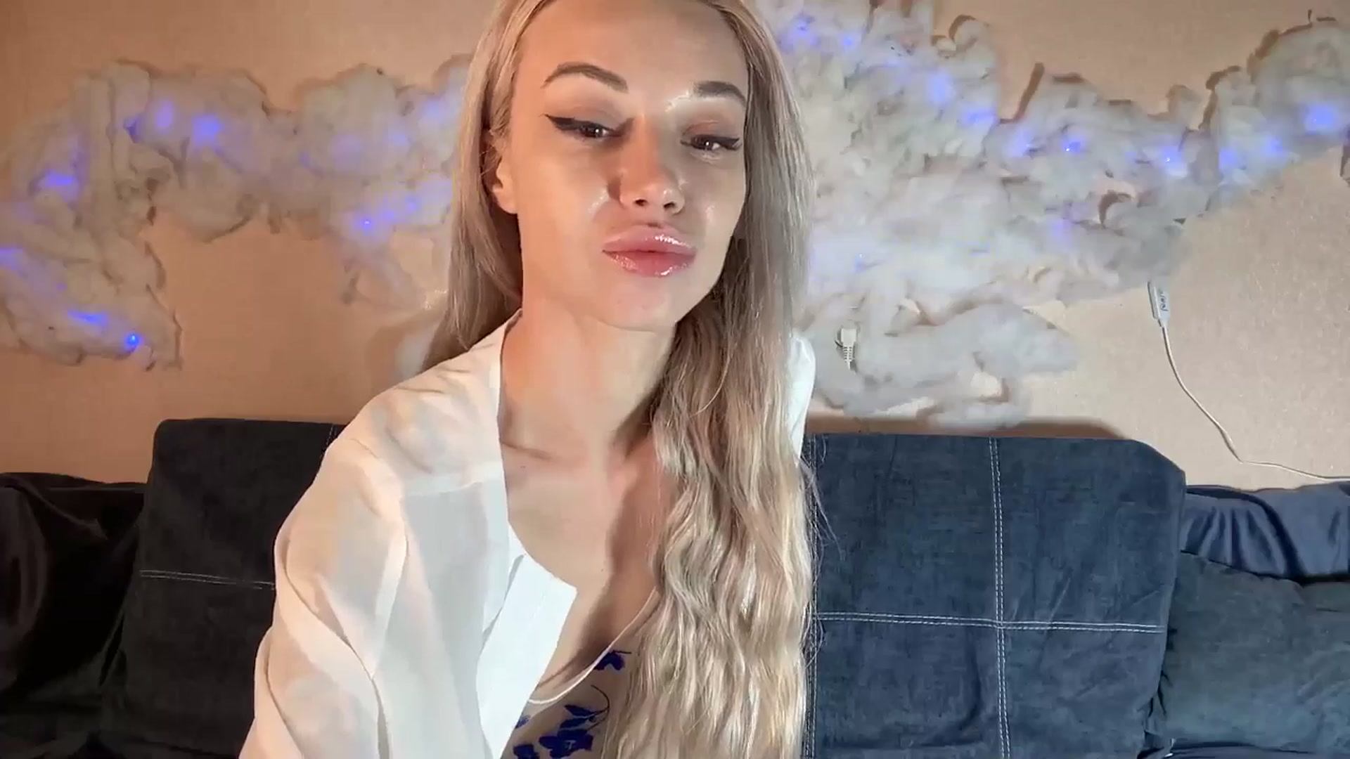 Gallery image thumbnail from TammyLynn's myfreecams stream on, 01/01/2025, 12:17 image 5 of 20