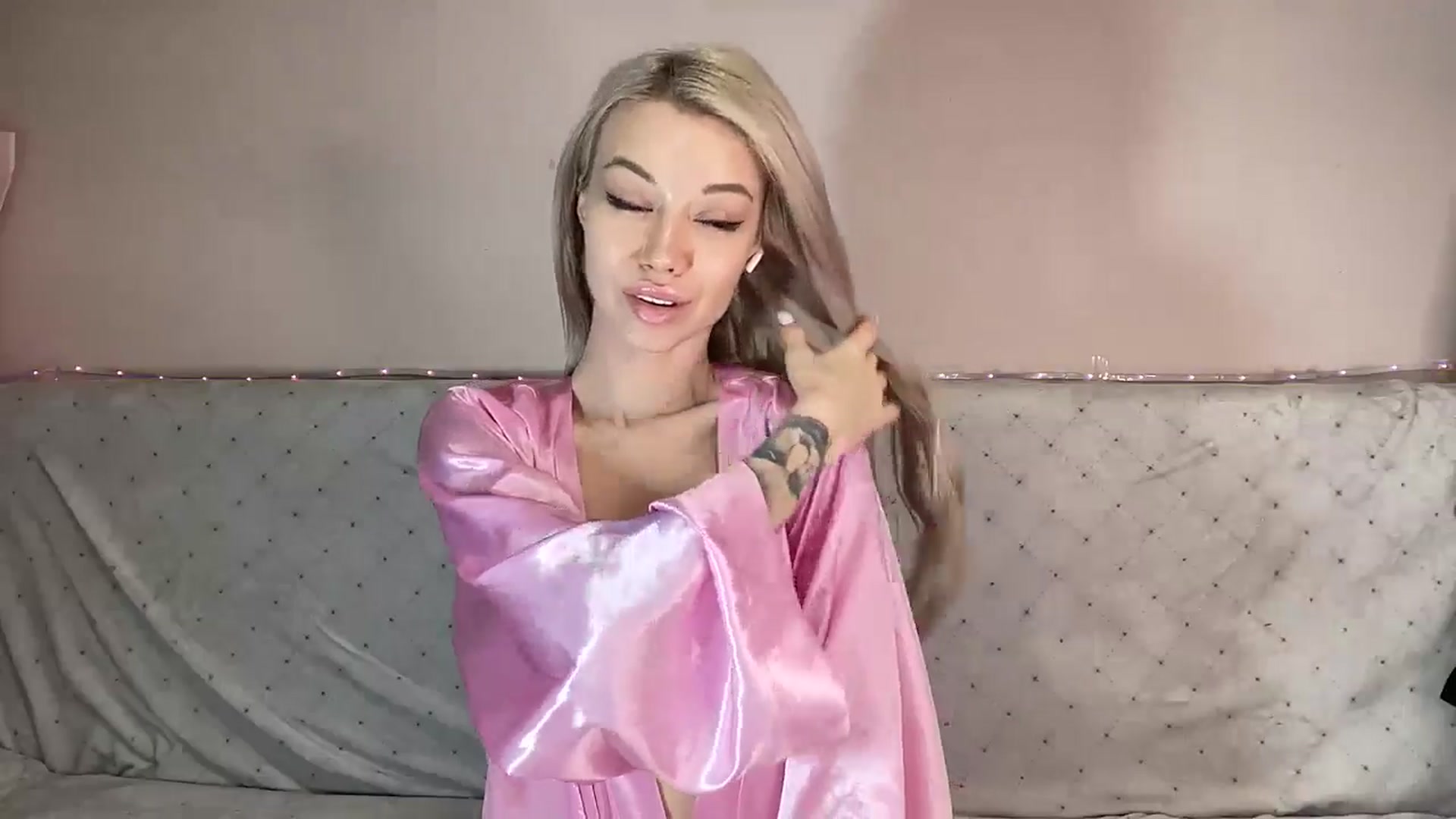 Gallery image thumbnail from TammyLynn's myfreecams stream on, 01/17/2025, 13:43 image 17 of 20