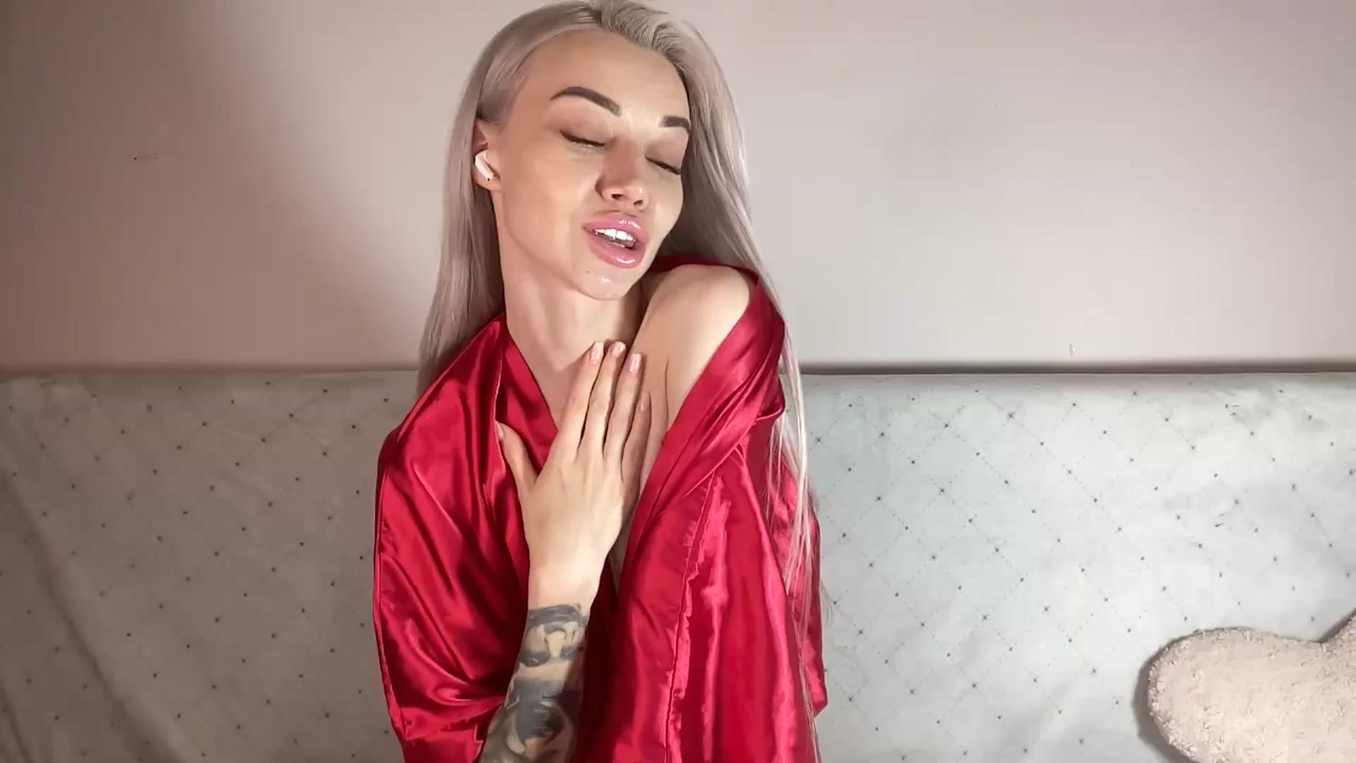 Gallery image thumbnail from TammyLynn's myfreecams stream on, 12/23/2025, 14:19 image 17 of 20
