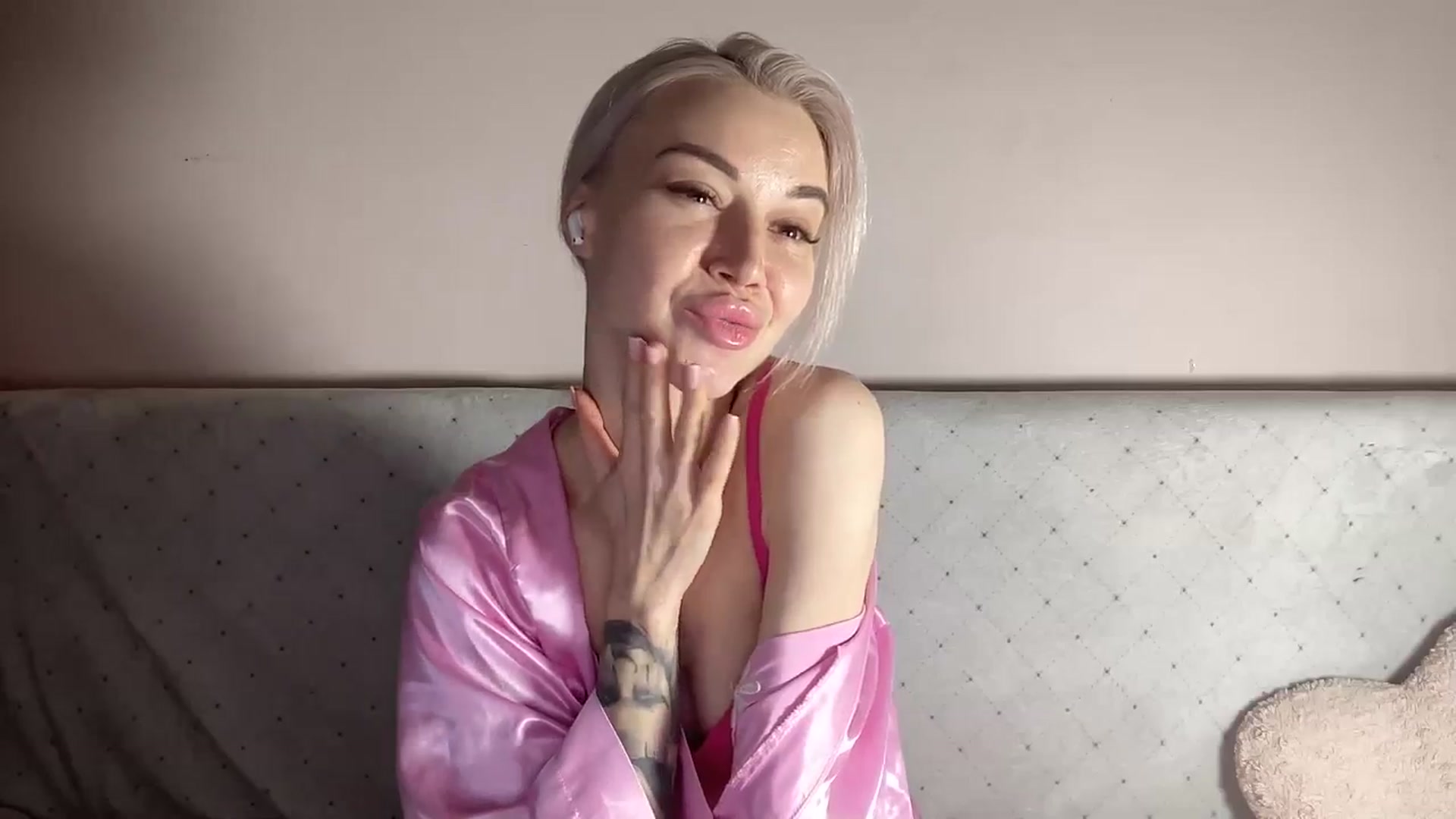 Gallery image thumbnail from TammyLynn's myfreecams stream on, 12/24/2025, 12:28 image 11 of 20