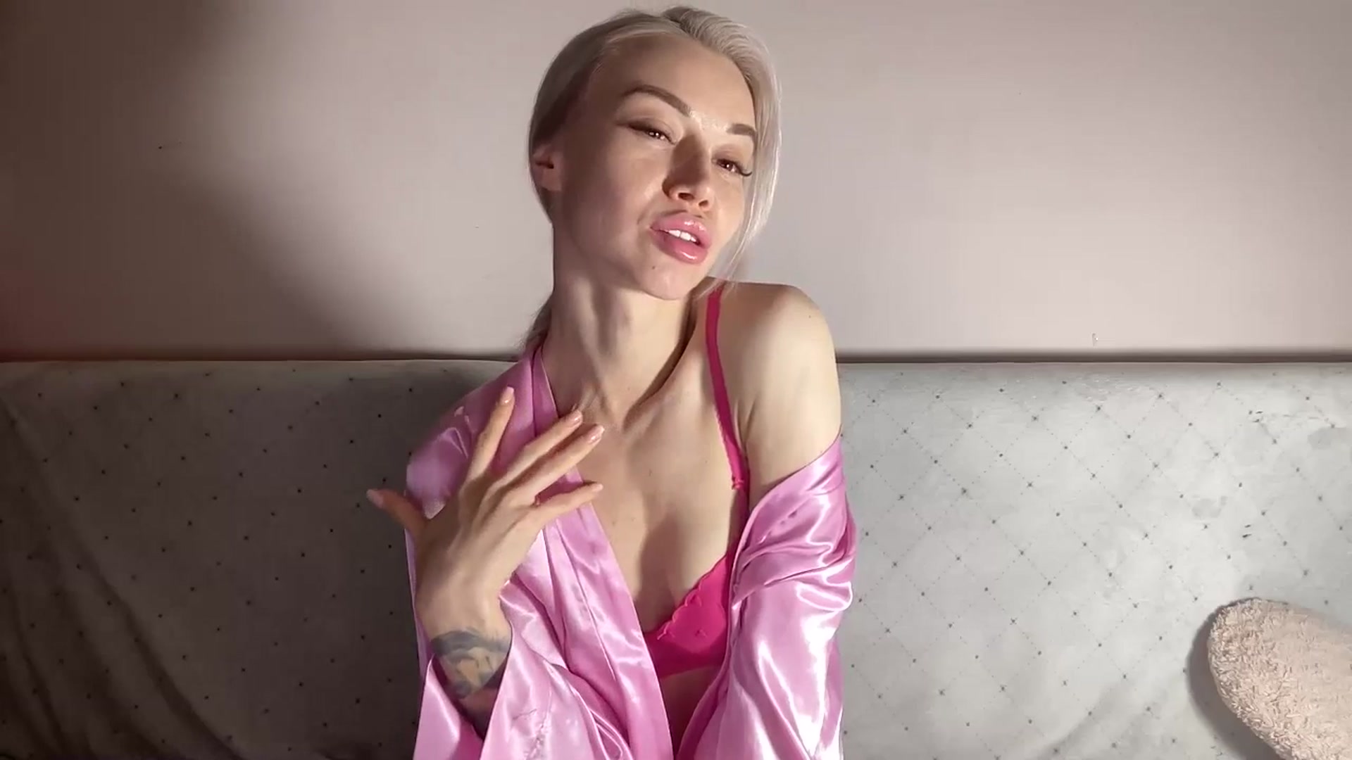 Gallery image thumbnail from TammyLynn's myfreecams stream on, 12/24/2025, 15:17 image 17 of 20