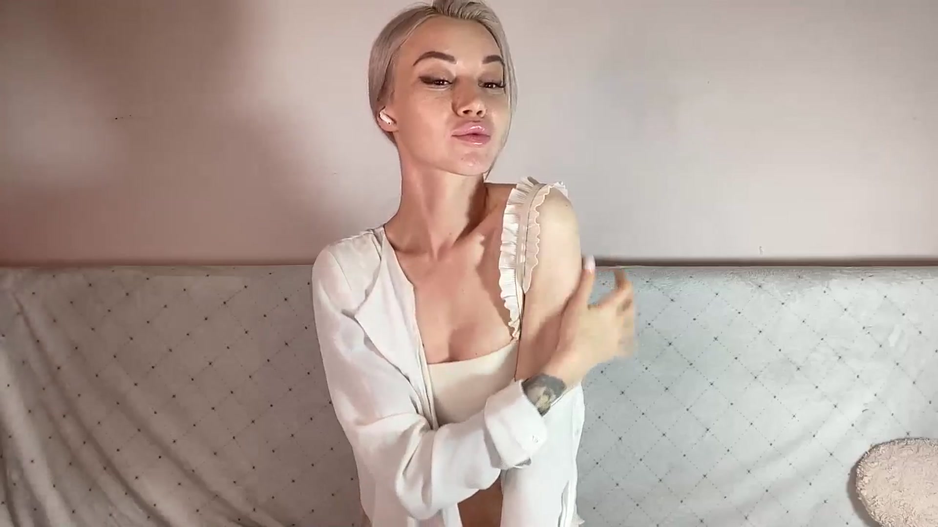 Gallery image thumbnail from TammyLynn's myfreecams stream on, 12/27/2025, 13:32 image 4 of 20