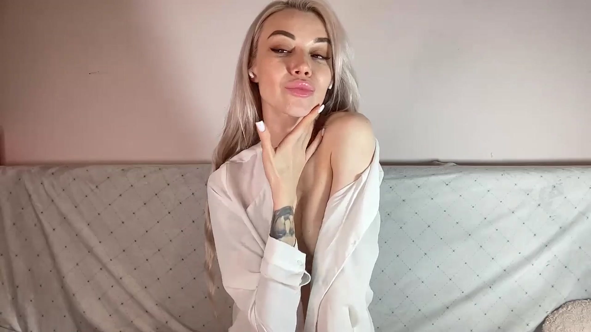 Gallery image thumbnail from TammyLynn's myfreecams stream on, 01/01/2026, 13:31 image 3 of 20
