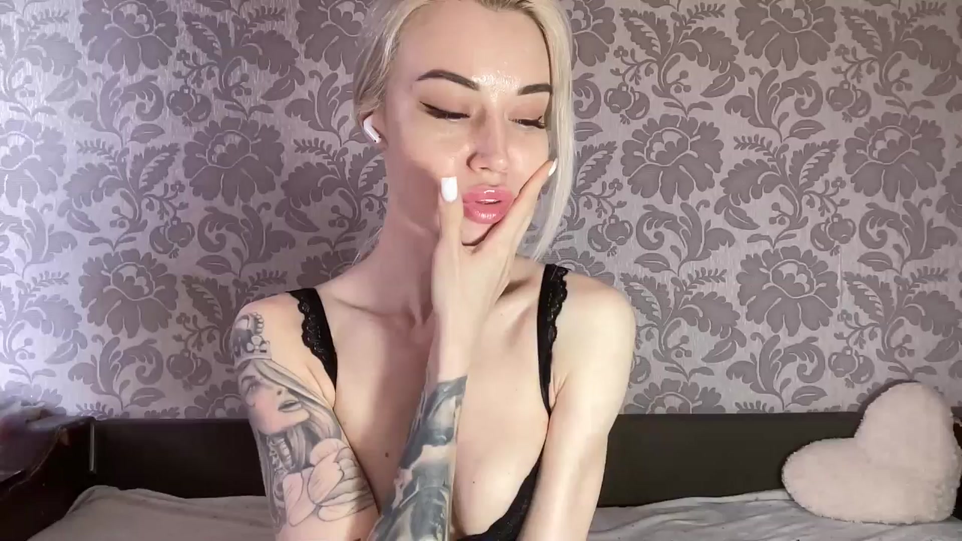 Gallery image thumbnail from TammyLynn's myfreecams stream on, 04/22/2026, 13:10 image 13 of 20