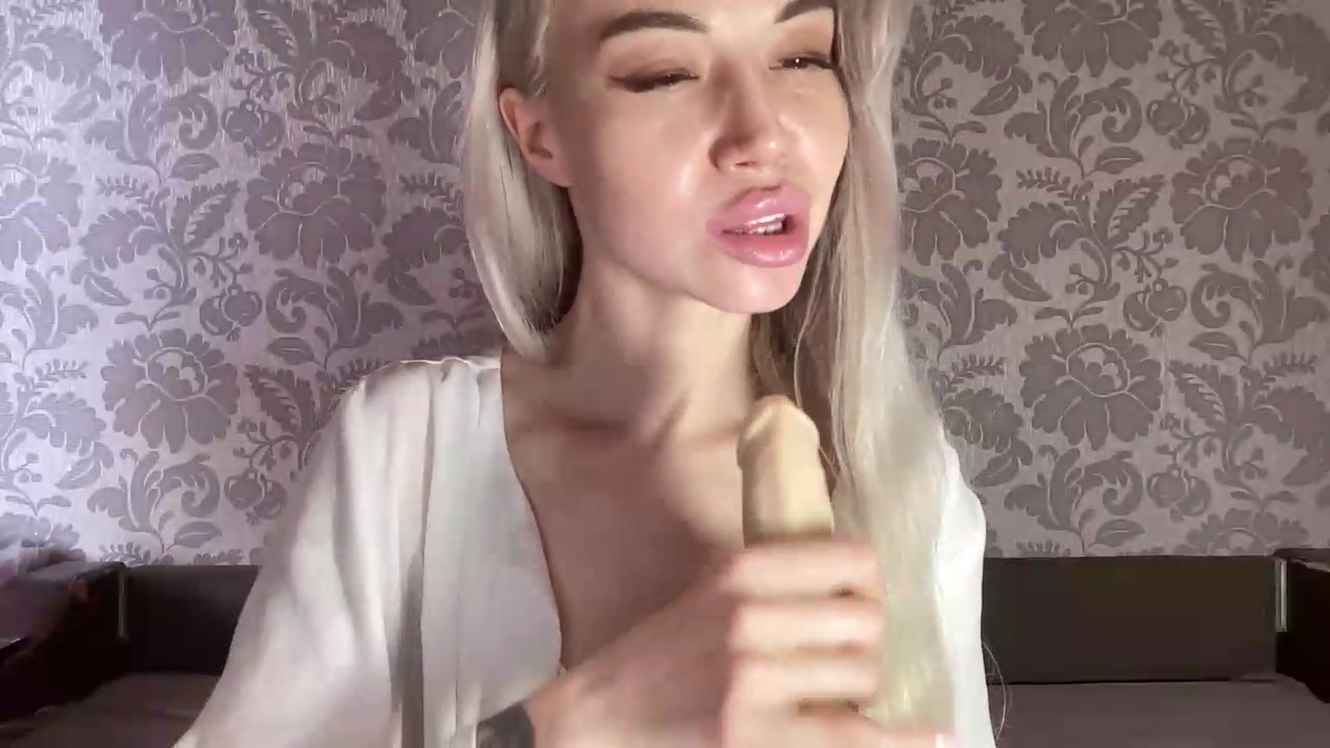 Gallery image thumbnail from TammyLynn's myfreecams stream on, 05/12/2026, 15:10 image 14 of 20