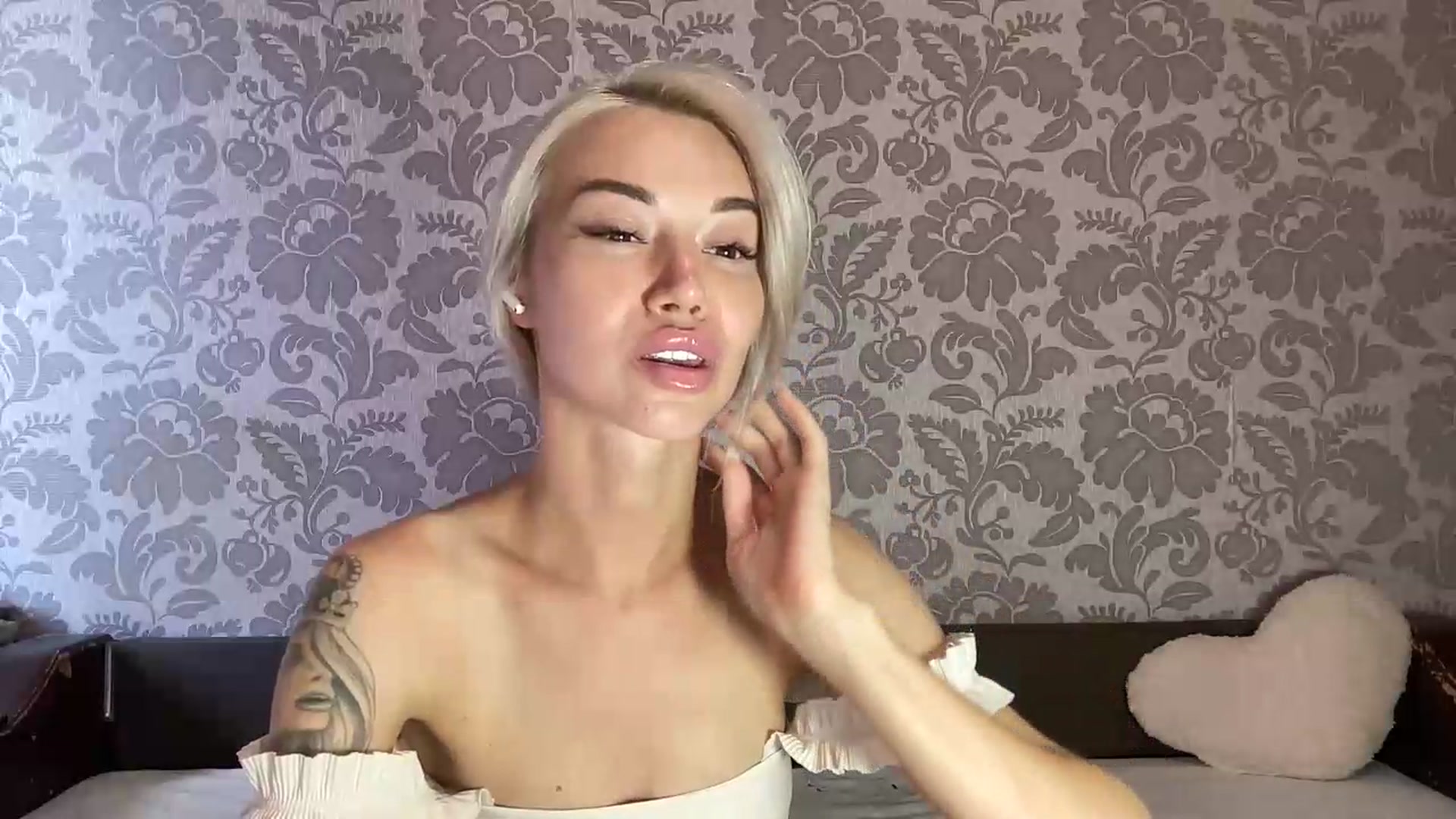 Gallery image thumbnail from TammyLynn's myfreecams stream on, 08/05/2026, 12:21 image 16 of 20