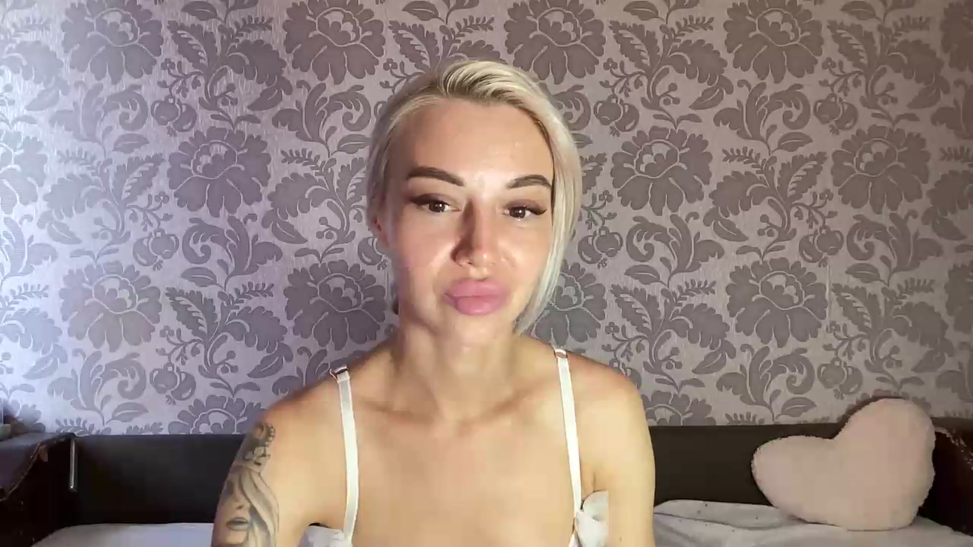 Gallery image thumbnail from TammyLynn's myfreecams stream on, 08/09/2026, 11:57 image 4 of 20