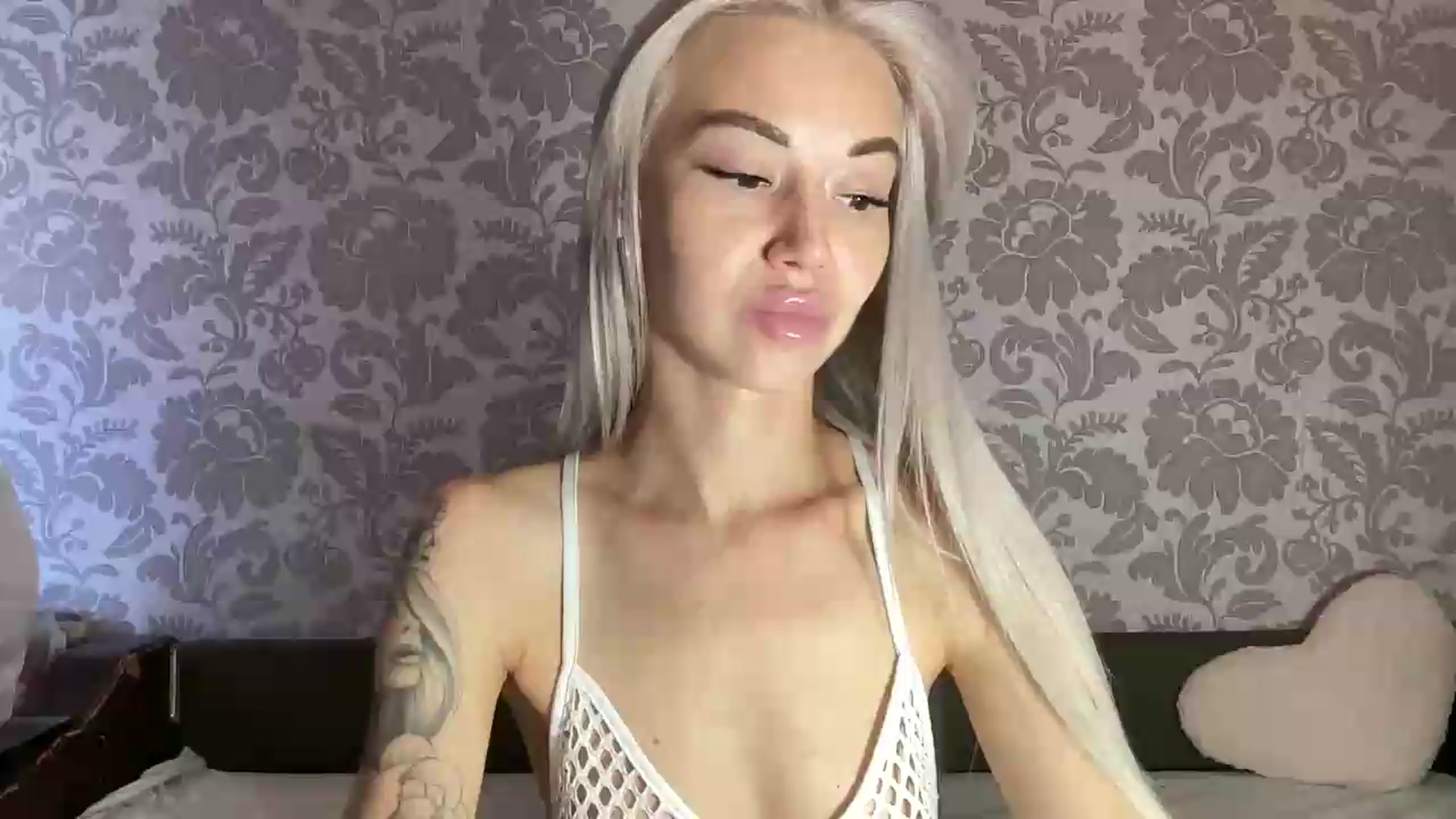 Gallery image thumbnail from TammyLynn's myfreecams stream on, 08/22/2026, 10:12 image 1 of 20