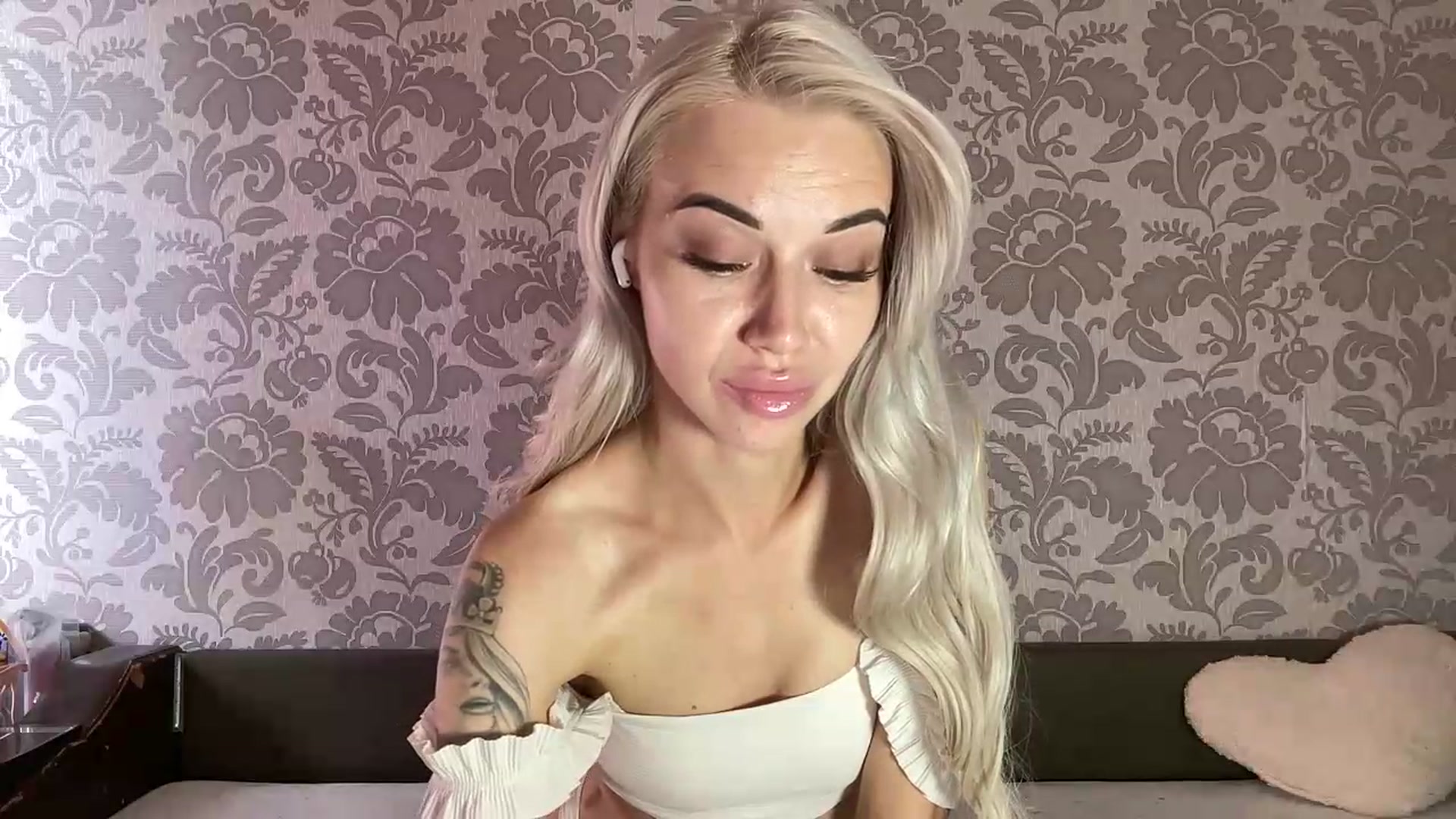 Gallery image thumbnail from TammyLynn's myfreecams stream on, 08/28/2026, 12:44 image 8 of 20