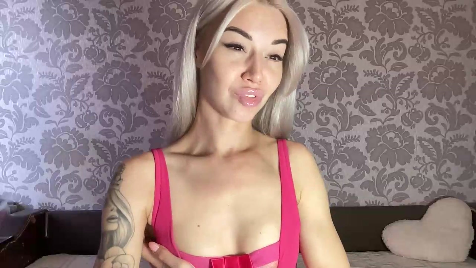 Gallery image thumbnail from TammyLynn's myfreecams stream on, 09/06/2026, 11:34 image 2 of 20