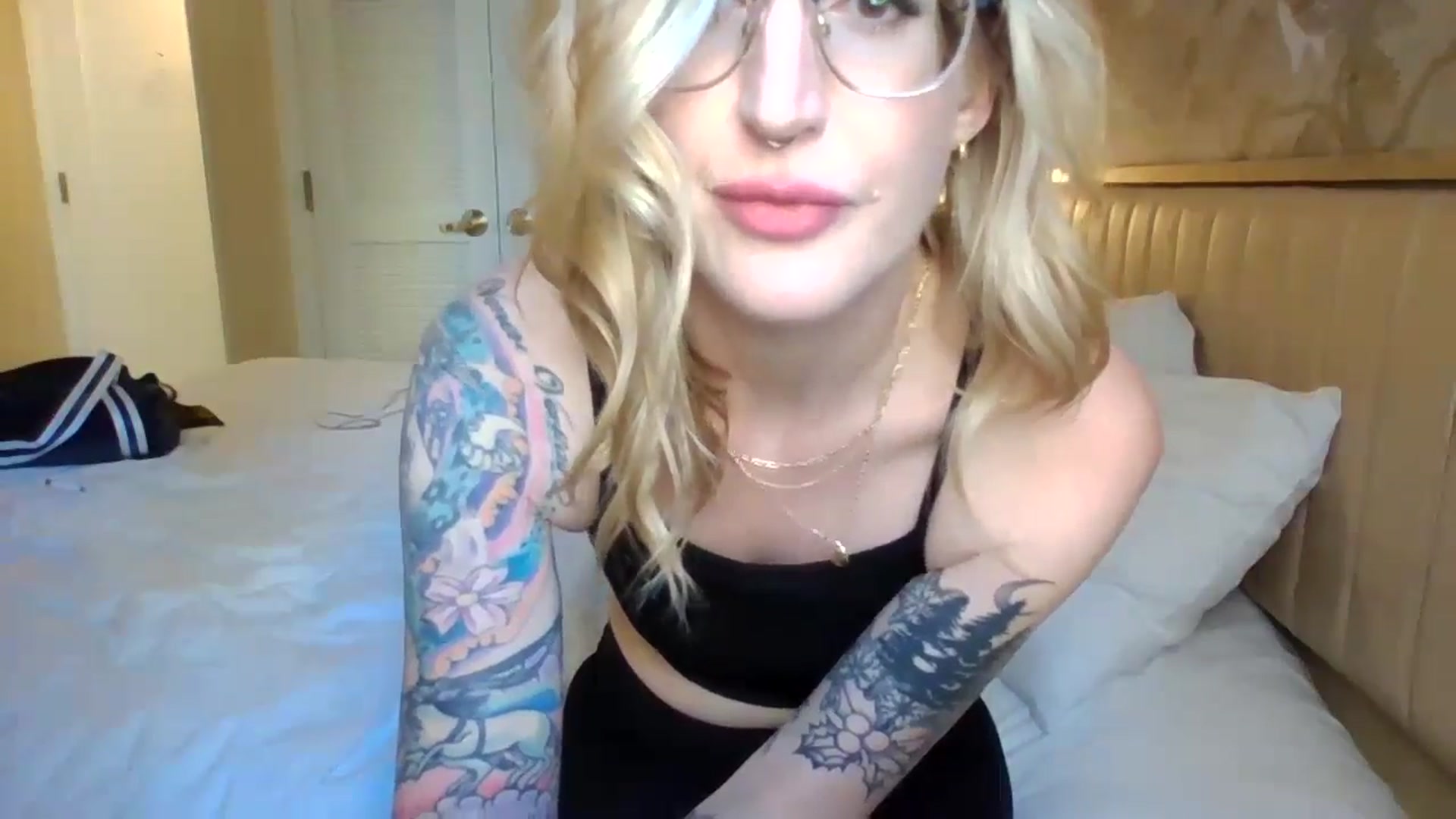 Gallery image thumbnail from Tamtams's myfreecams stream on, 10/20/2024, 13:24 image 20 of 20