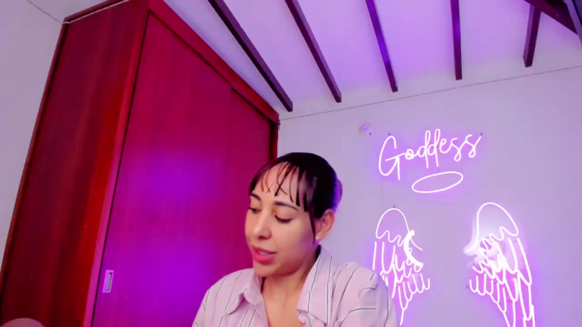 Gallery image thumbnail from Tamy_bennett's myfreecams stream on, 12/30/2024, 12:38 image 4 of 20