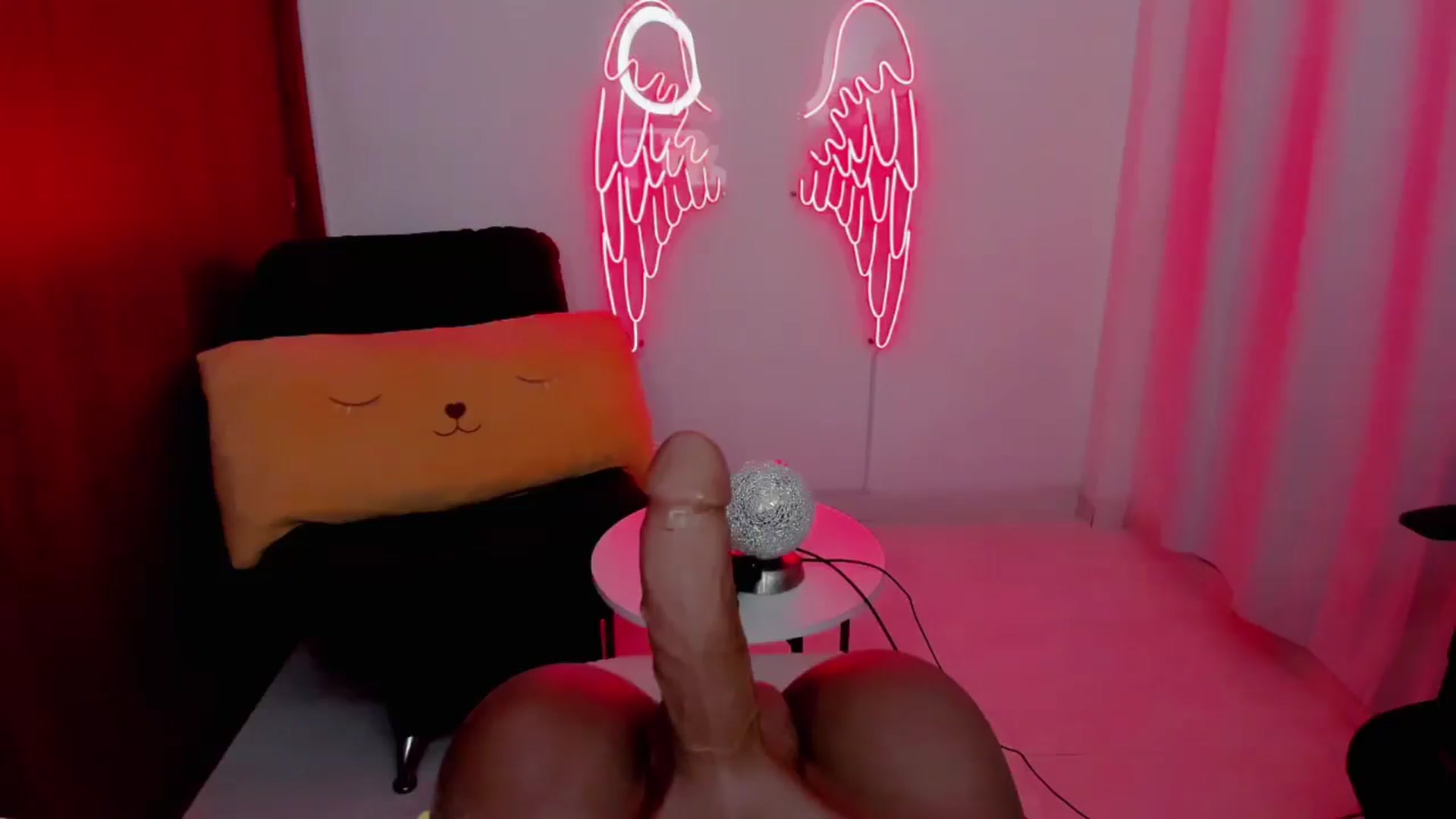 Gallery image thumbnail from Tamy_bennett's myfreecams stream on, 02/25/2025, 10:38 image 19 of 20