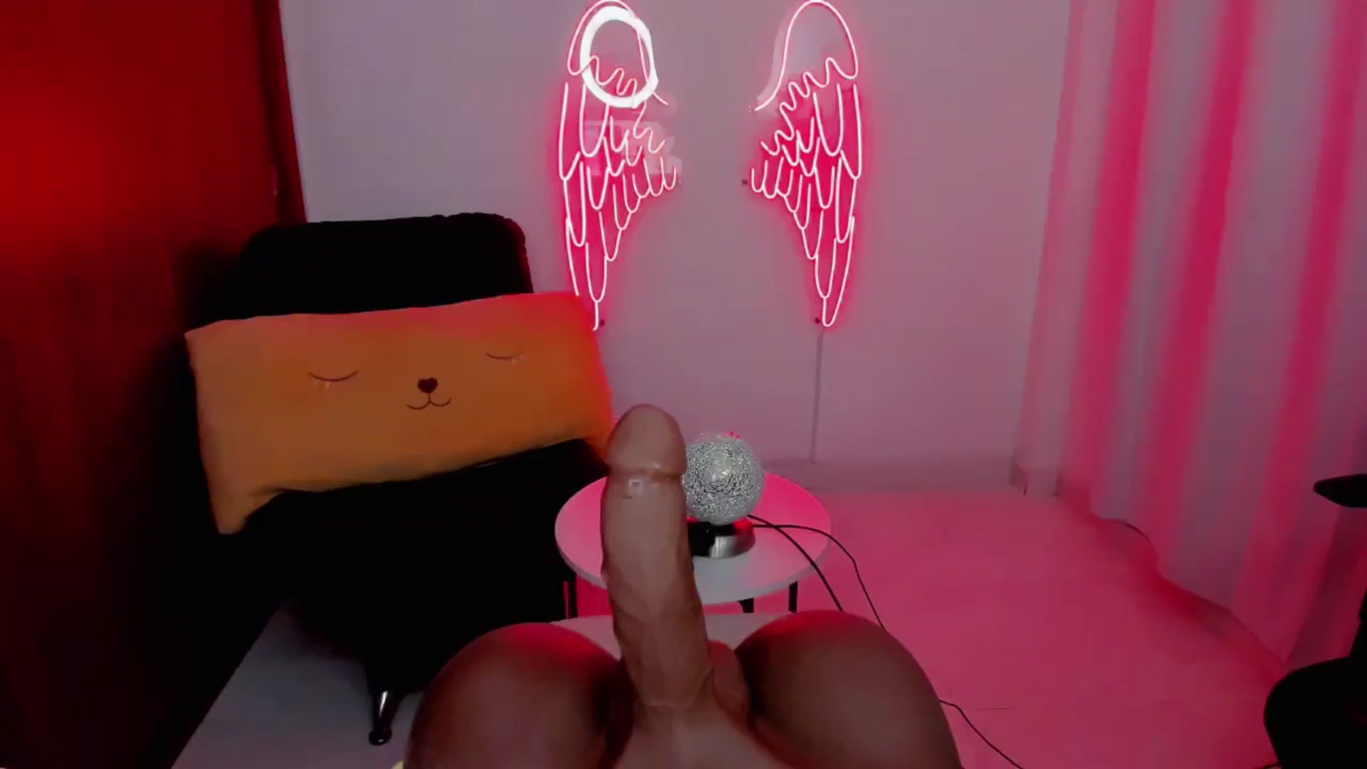 Gallery image thumbnail from Tamy_bennett's myfreecams stream on, 02/25/2025, 10:38 image 18 of 20
