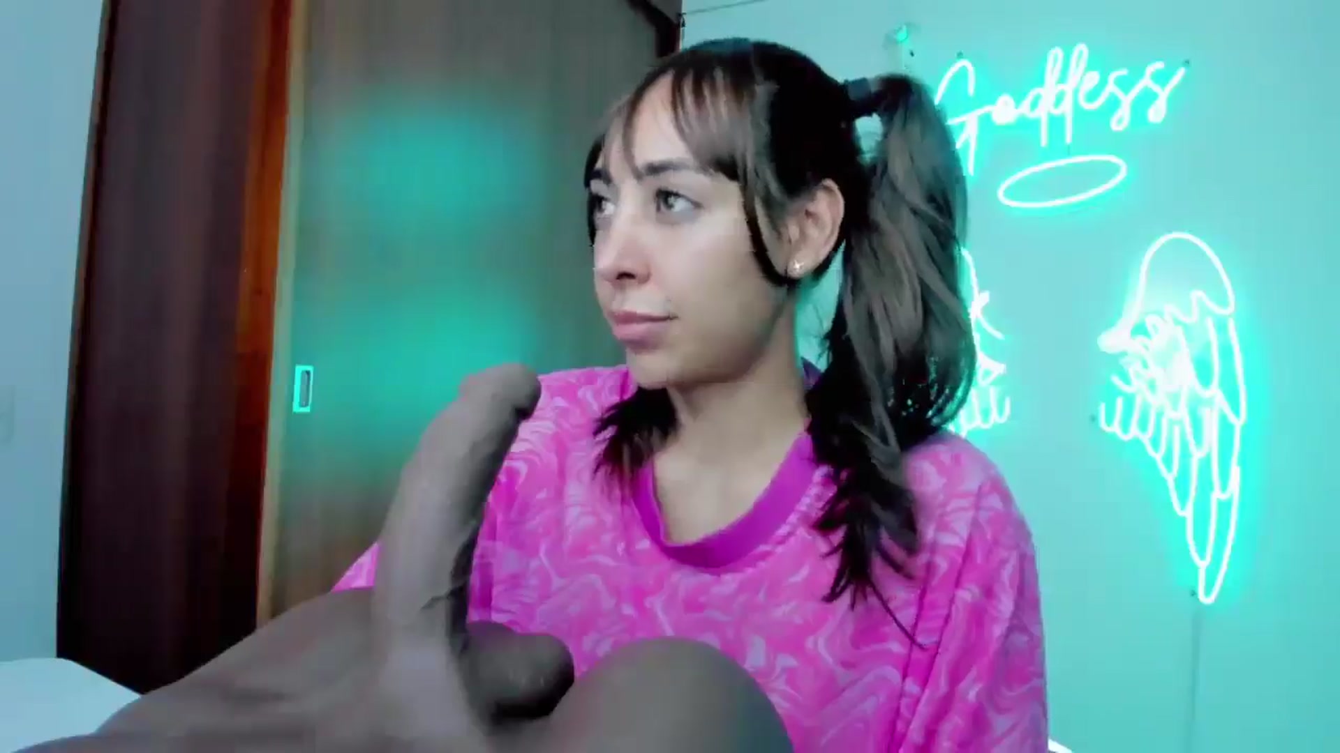 Gallery image thumbnail from Tamy_bennett's myfreecams stream on, 02/26/2025, 11:03 image 12 of 20