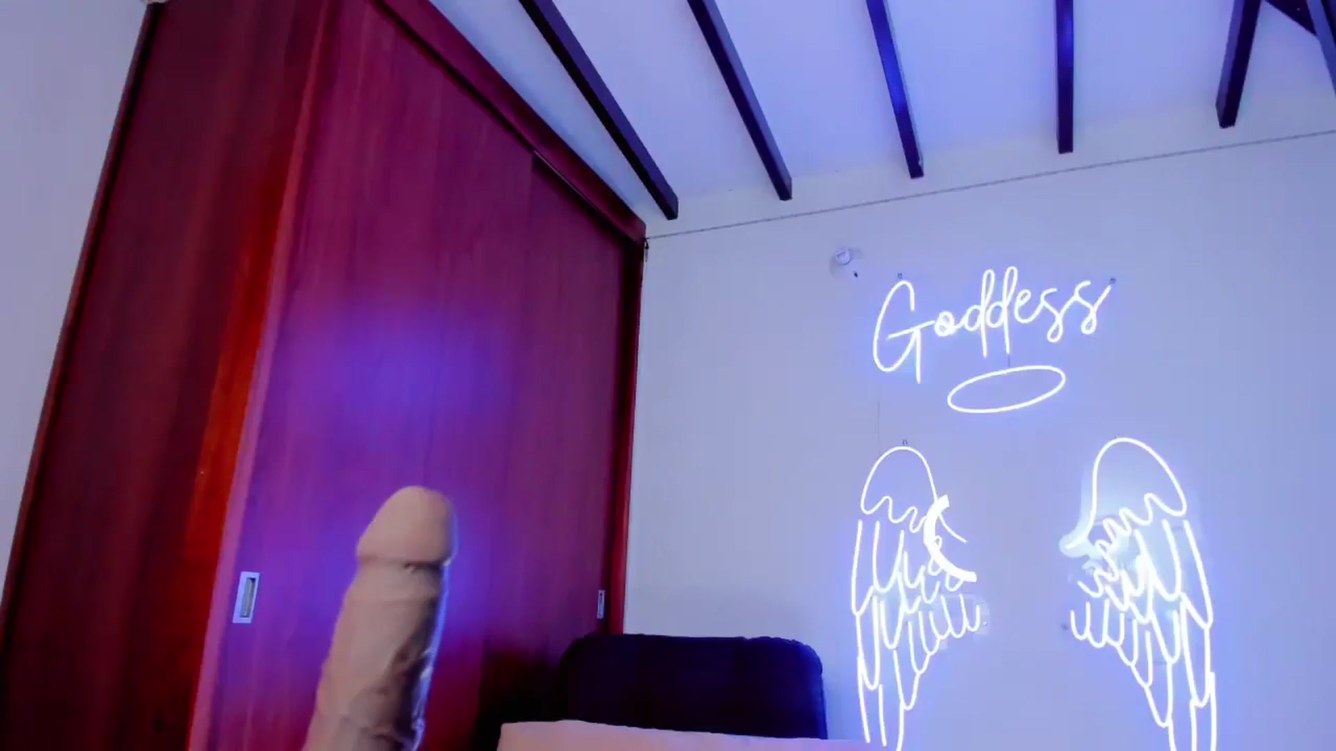 Gallery image thumbnail from Tamy_bennett's myfreecams stream on, 03/17/2025, 11:12 image 10 of 20