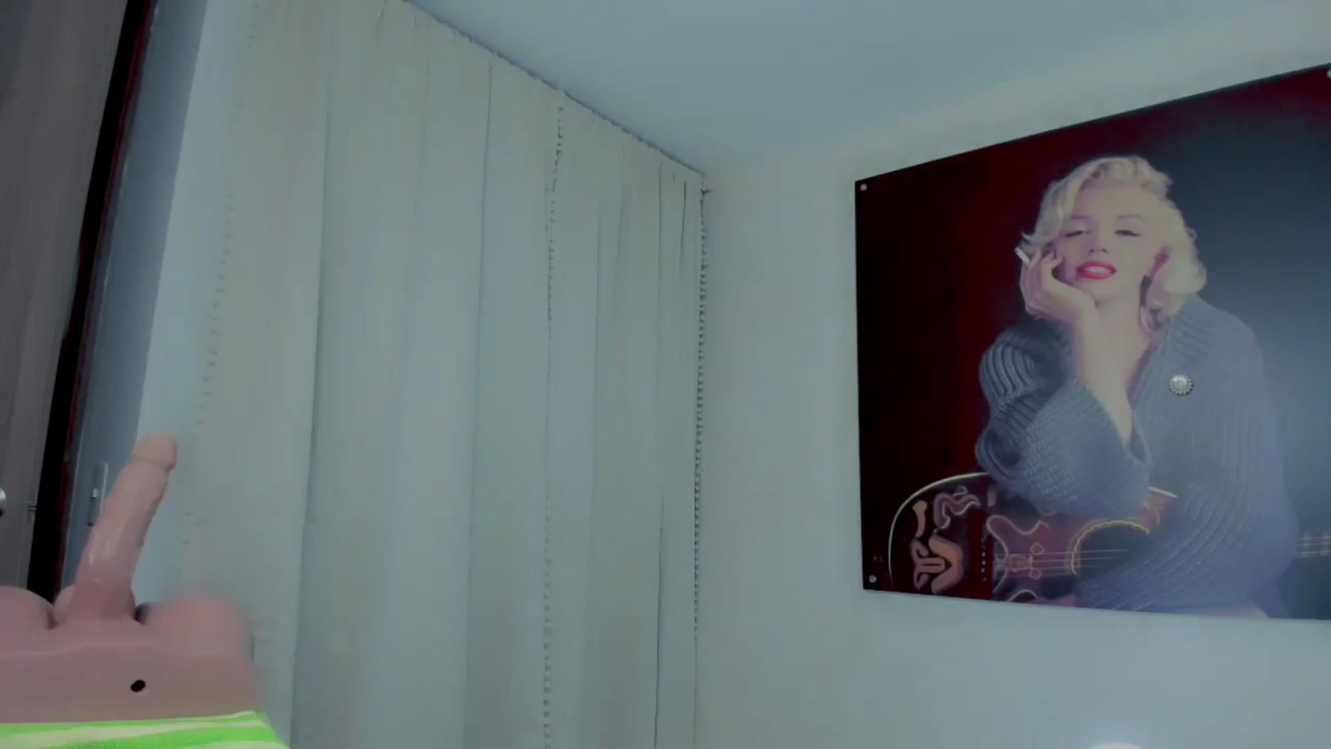 Gallery image thumbnail from Tamy_bennett's myfreecams stream on, 12/10/2025, 11:39 image 13 of 20